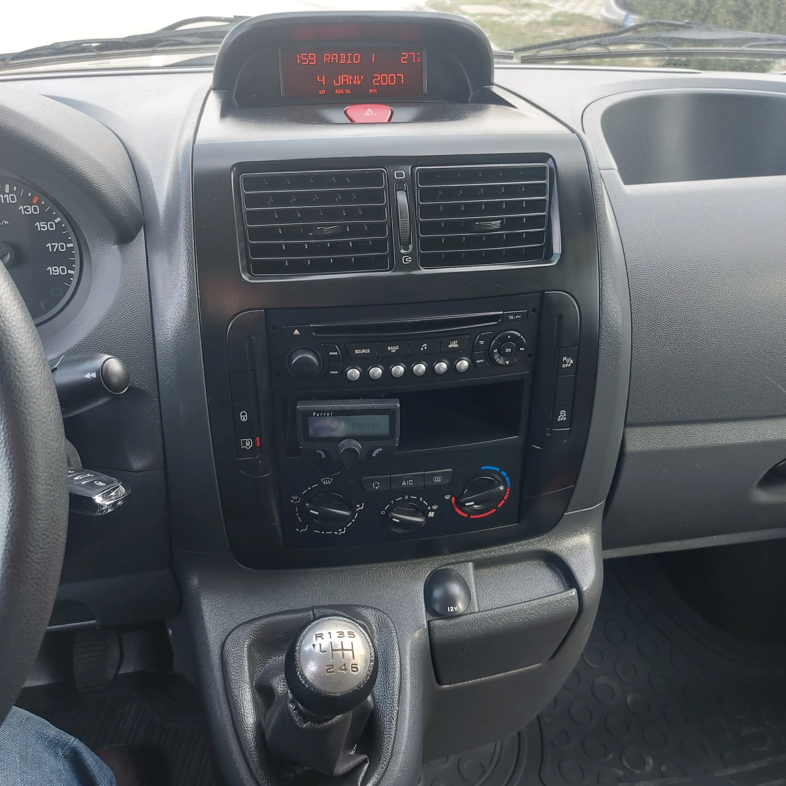 Peugeot Expert Ориг.КМ и БОЯ, снимка 11 - Автомобили и джипове - 54059490