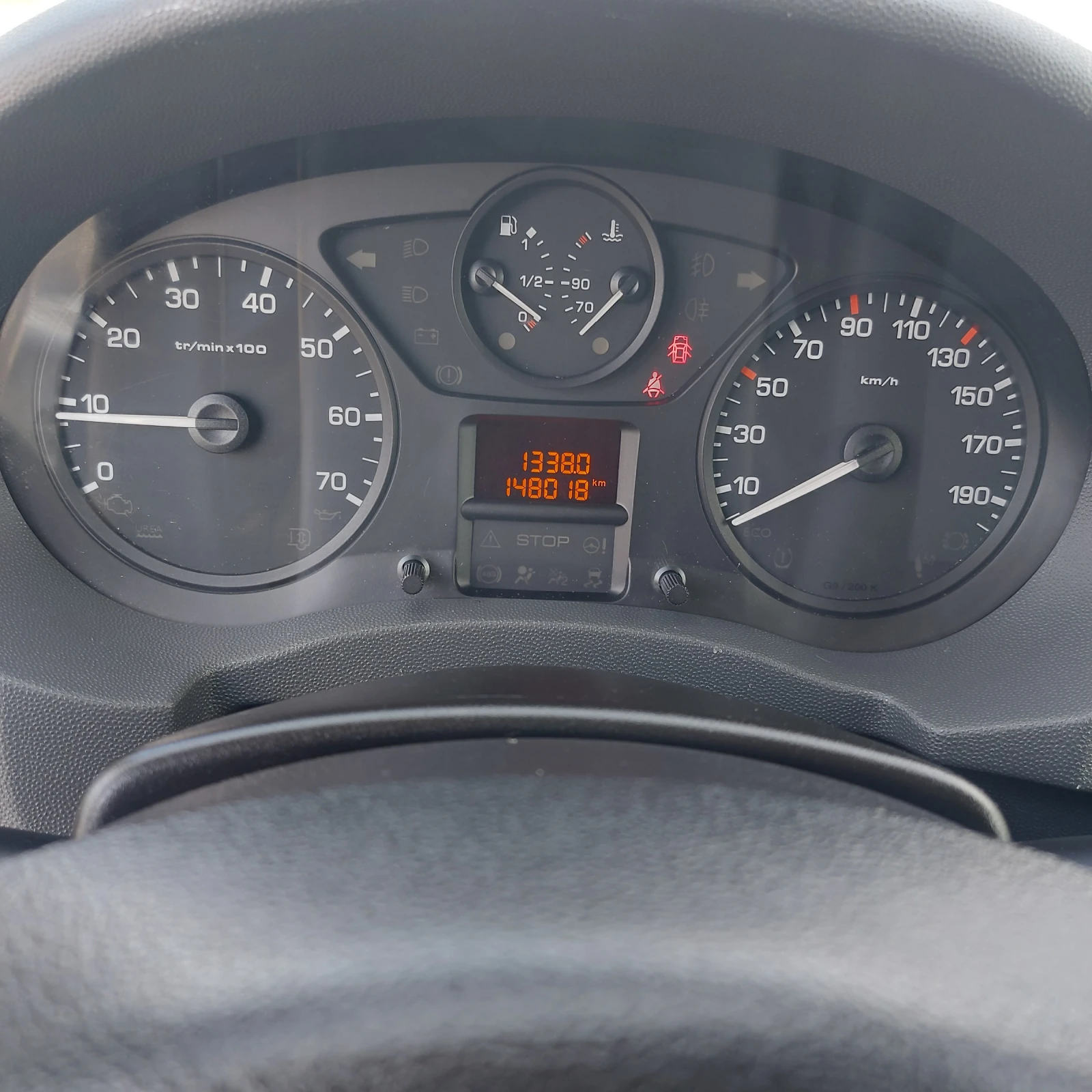 Peugeot Expert Ориг.КМ и БОЯ, снимка 13 - Автомобили и джипове - 54059490