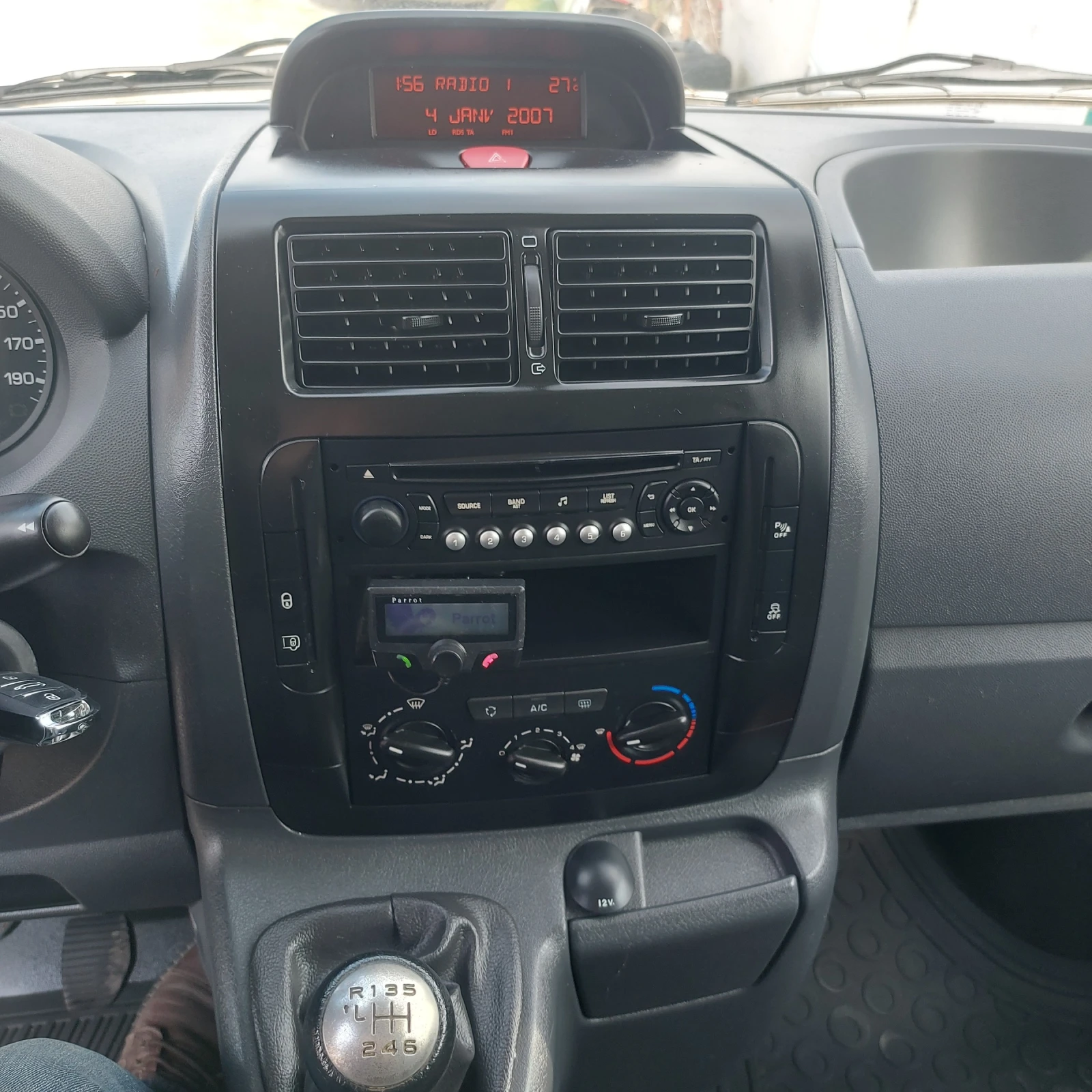 Peugeot Expert Ориг.КМ и БОЯ, снимка 14 - Автомобили и джипове - 54059490