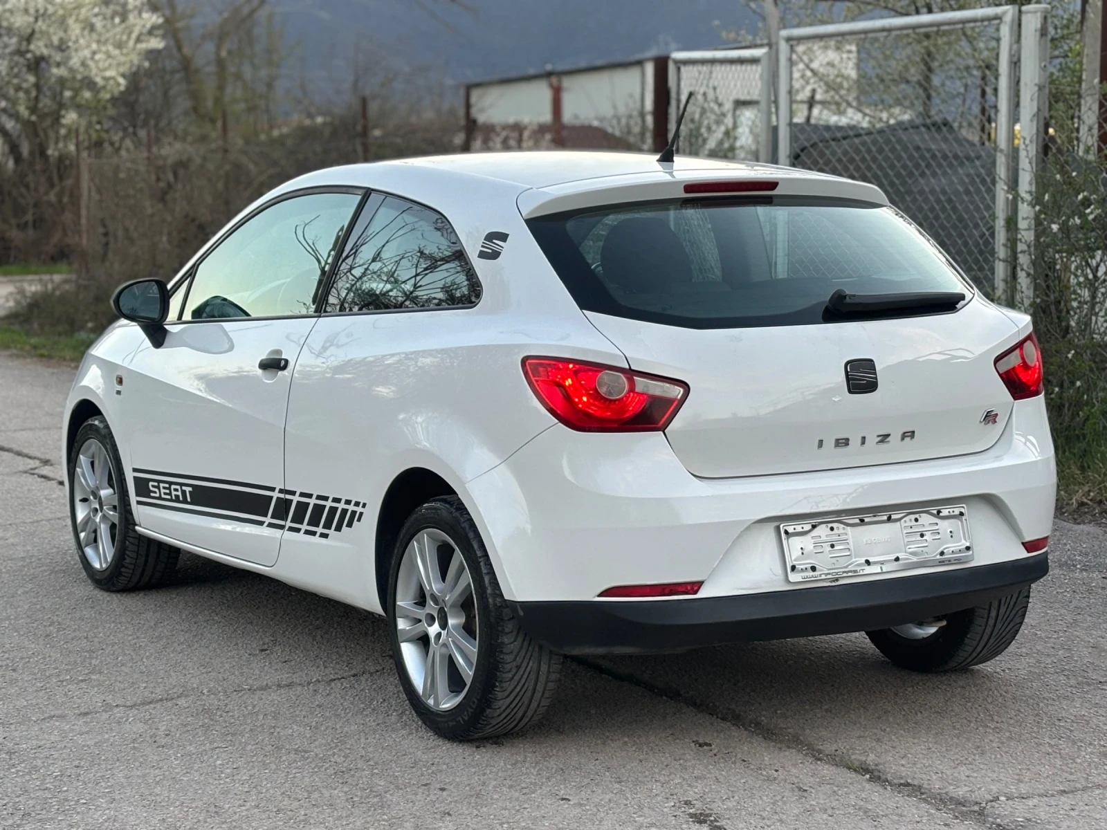 Seat Ibiza 1.2/Италия/, снимка 3 - Автомобили и джипове - 54140555
