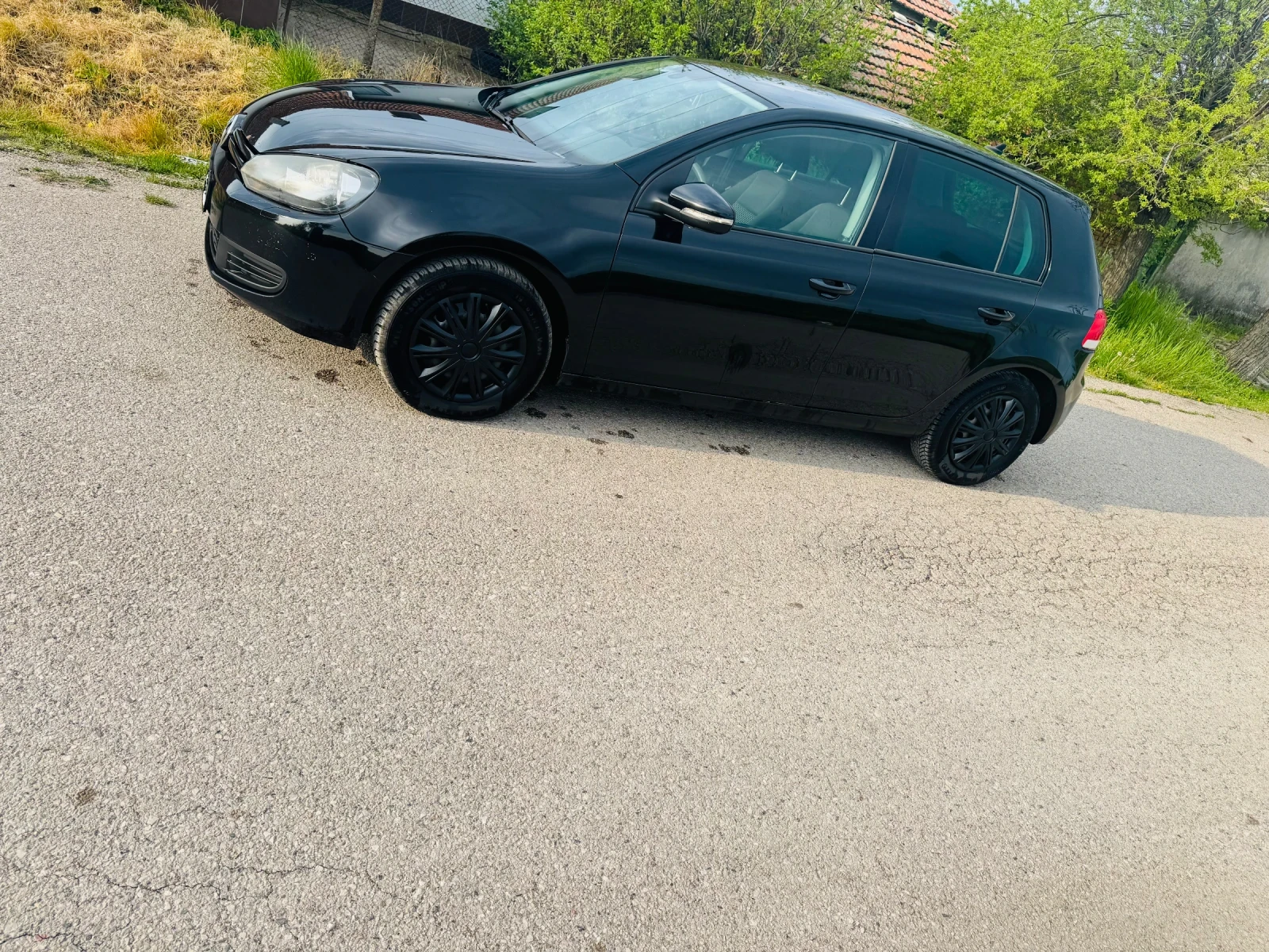 VW Golf 1.6 105k със сервизна история Топ състояние , снимка 2 - Автомобили и джипове - 54351135
