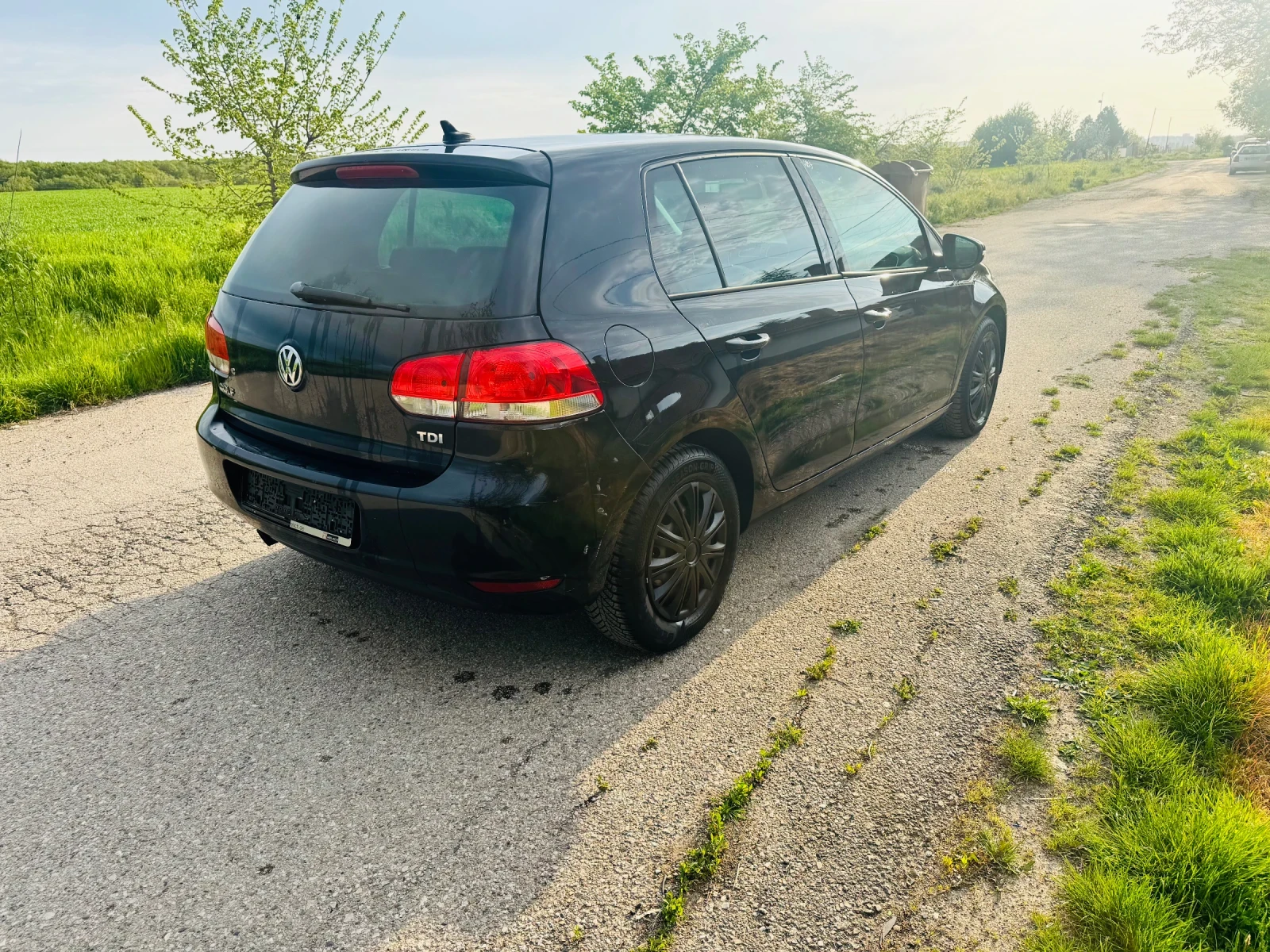VW Golf 1.6 105k със сервизна история Топ състояние , снимка 7 - Автомобили и джипове - 54351135