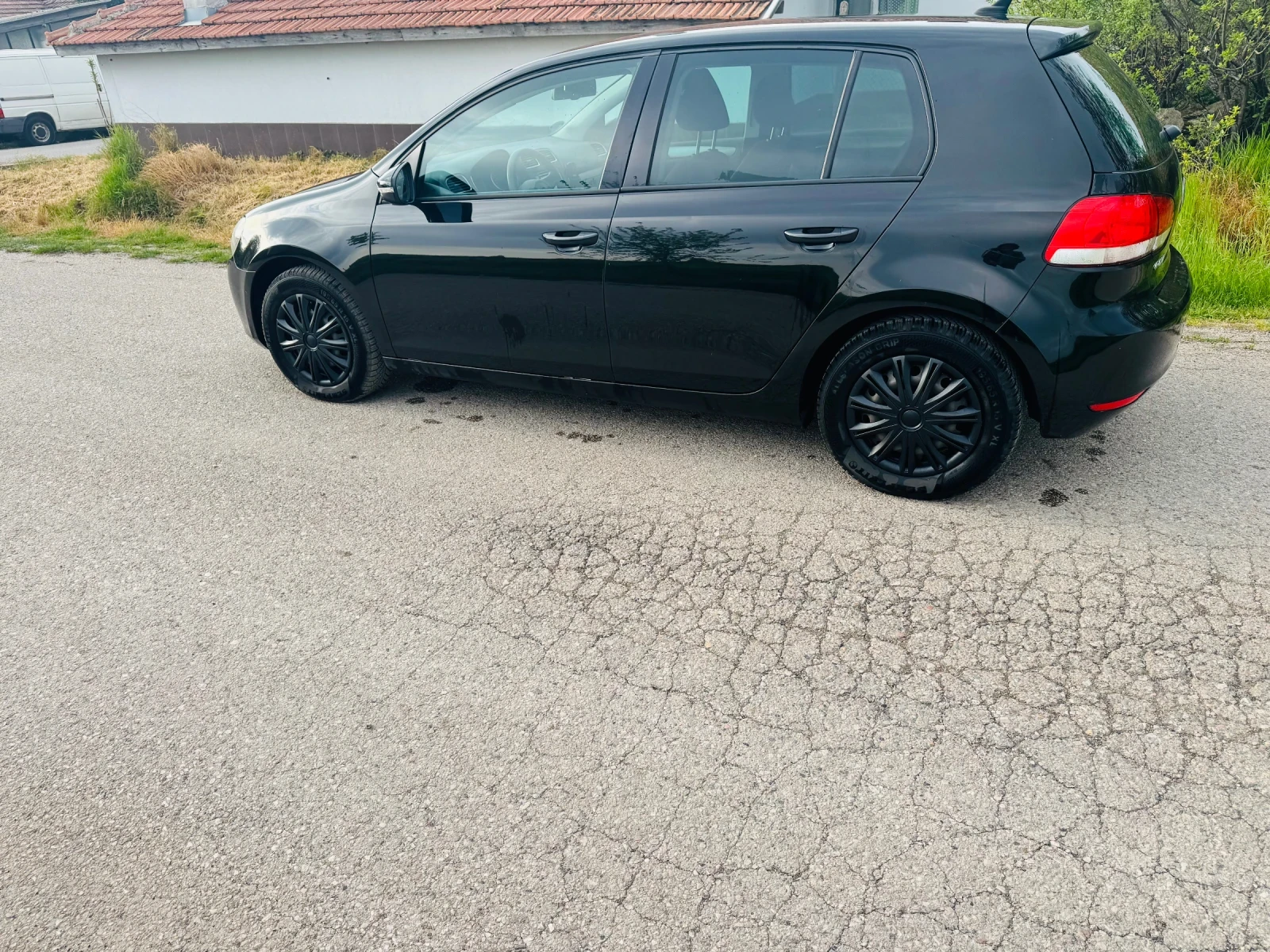 VW Golf 1.6 105k със сервизна история Топ състояние , снимка 3 - Автомобили и джипове - 54351135