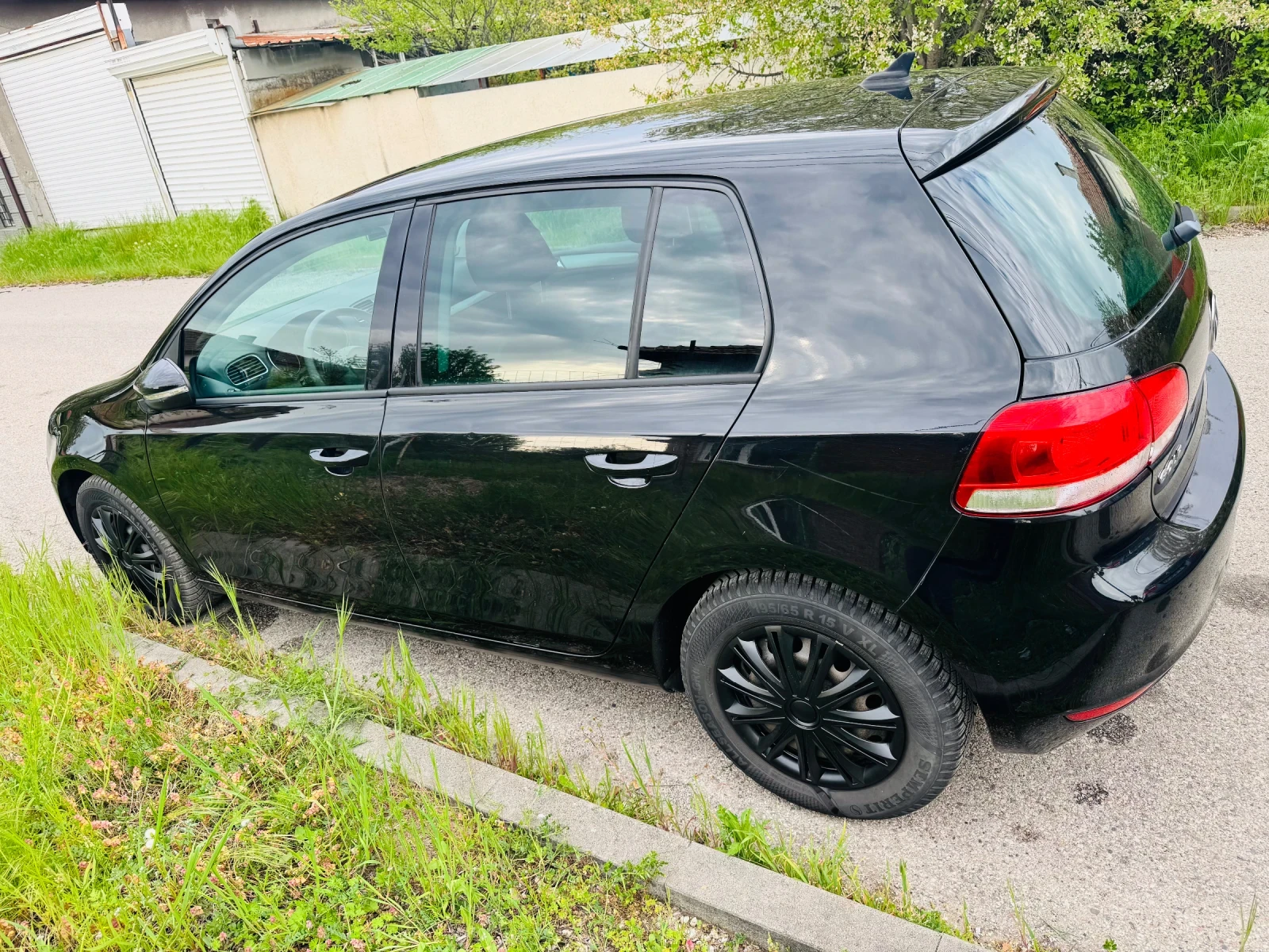 VW Golf 1.6 105k със сервизна история Топ състояние , снимка 5 - Автомобили и джипове - 54351135