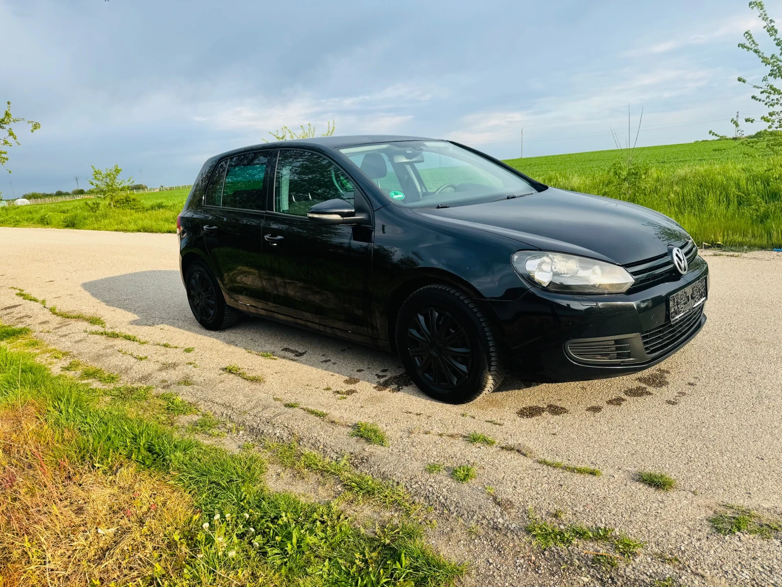 VW Golf 1.6 105k със сервизна история Топ състояние 