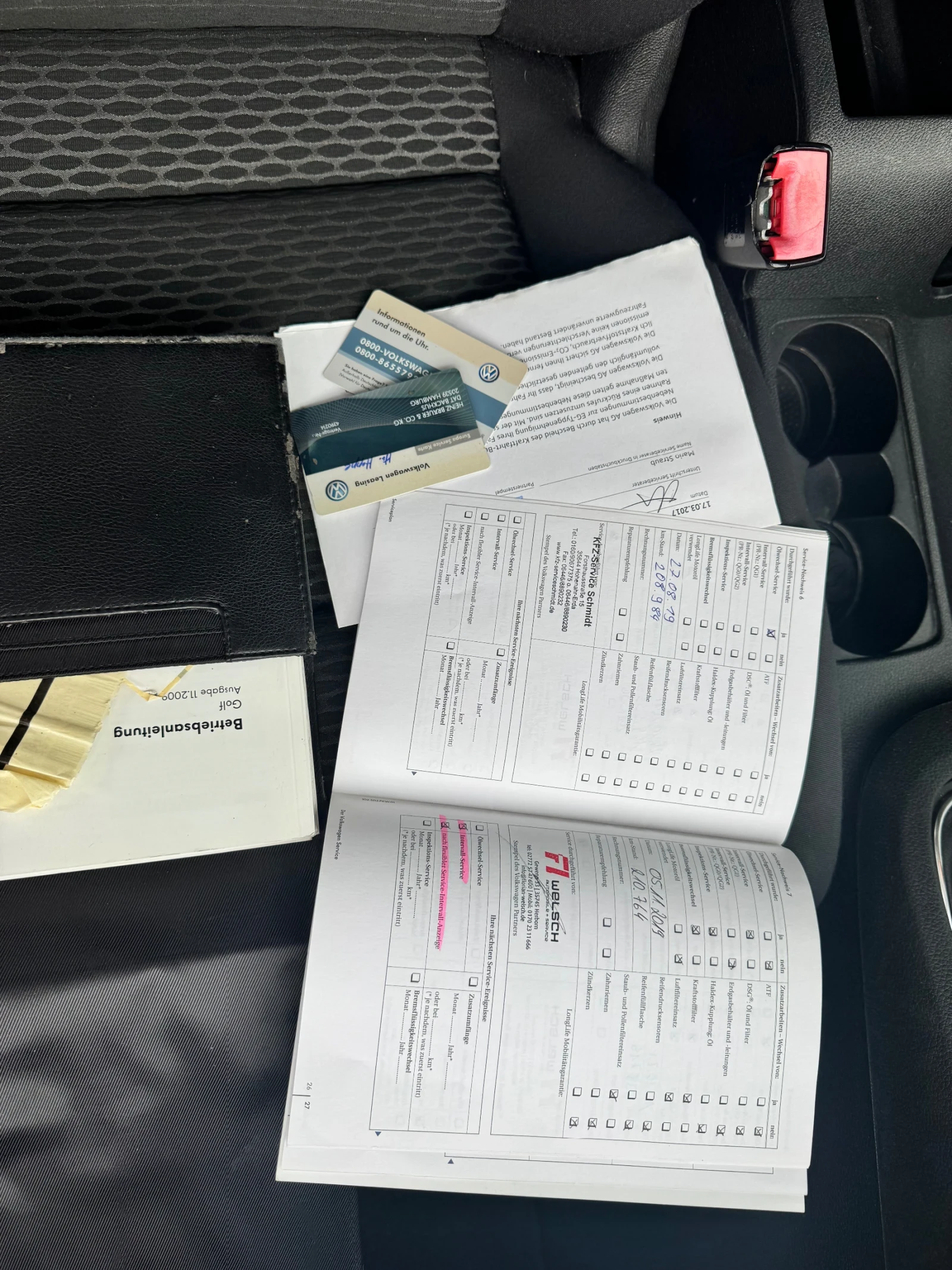 VW Golf 1.6 105k със сервизна история Топ състояние , снимка 12 - Автомобили и джипове - 54351135