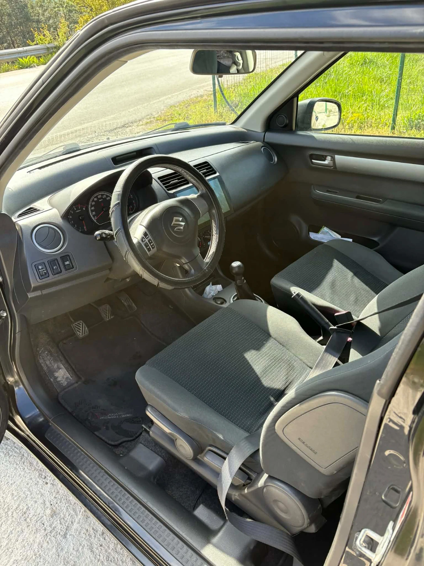 Suzuki Swift, снимка 4 - Автомобили и джипове - 54497192
