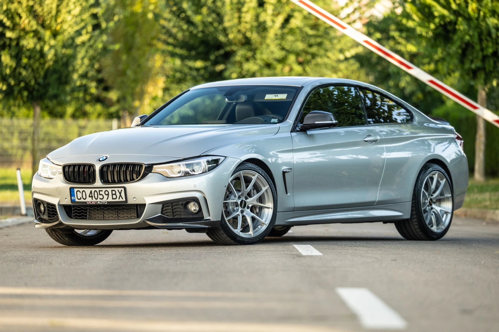 BMW 440