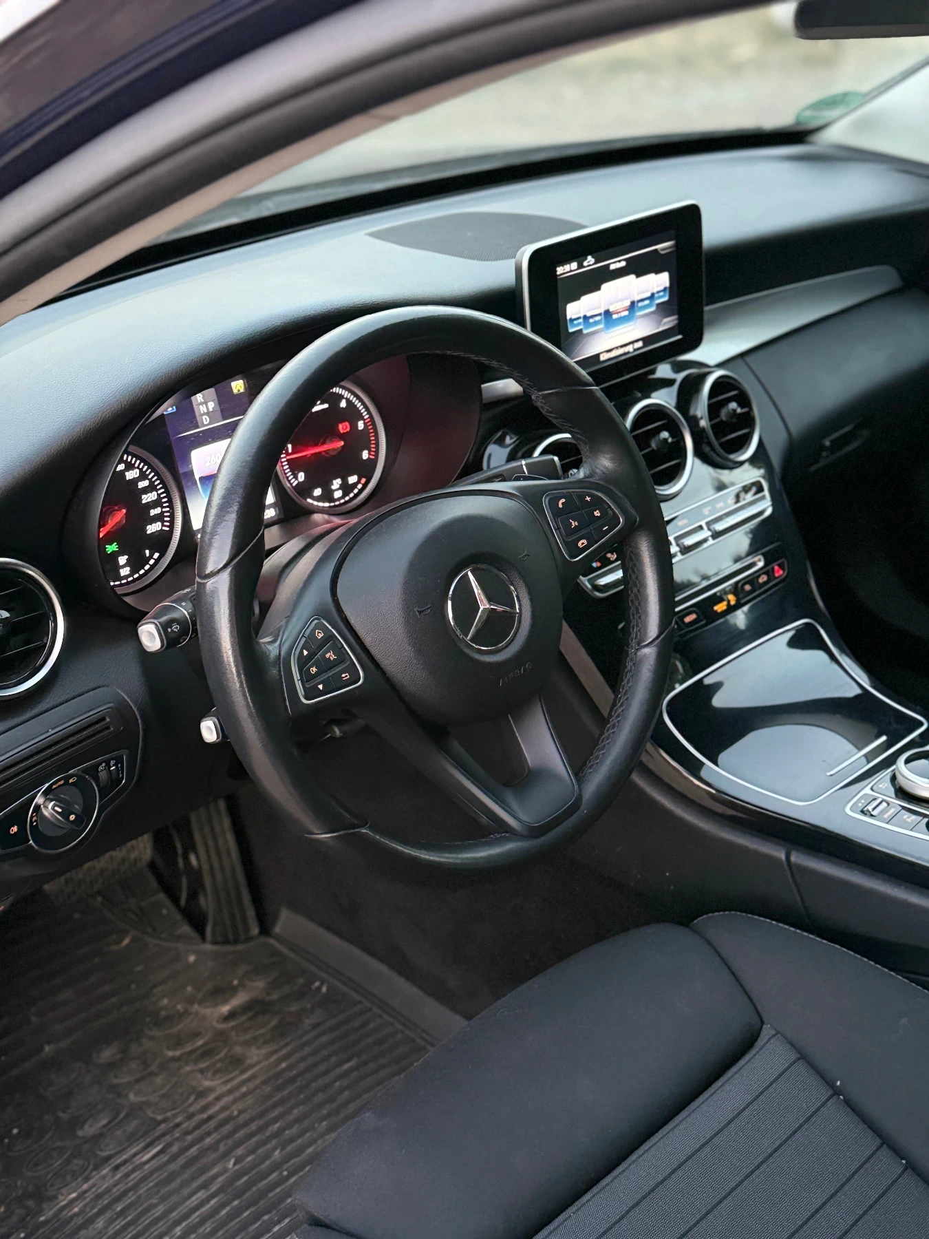 Mercedes-Benz C 220, снимка 5 - Автомобили и джипове - 55692202