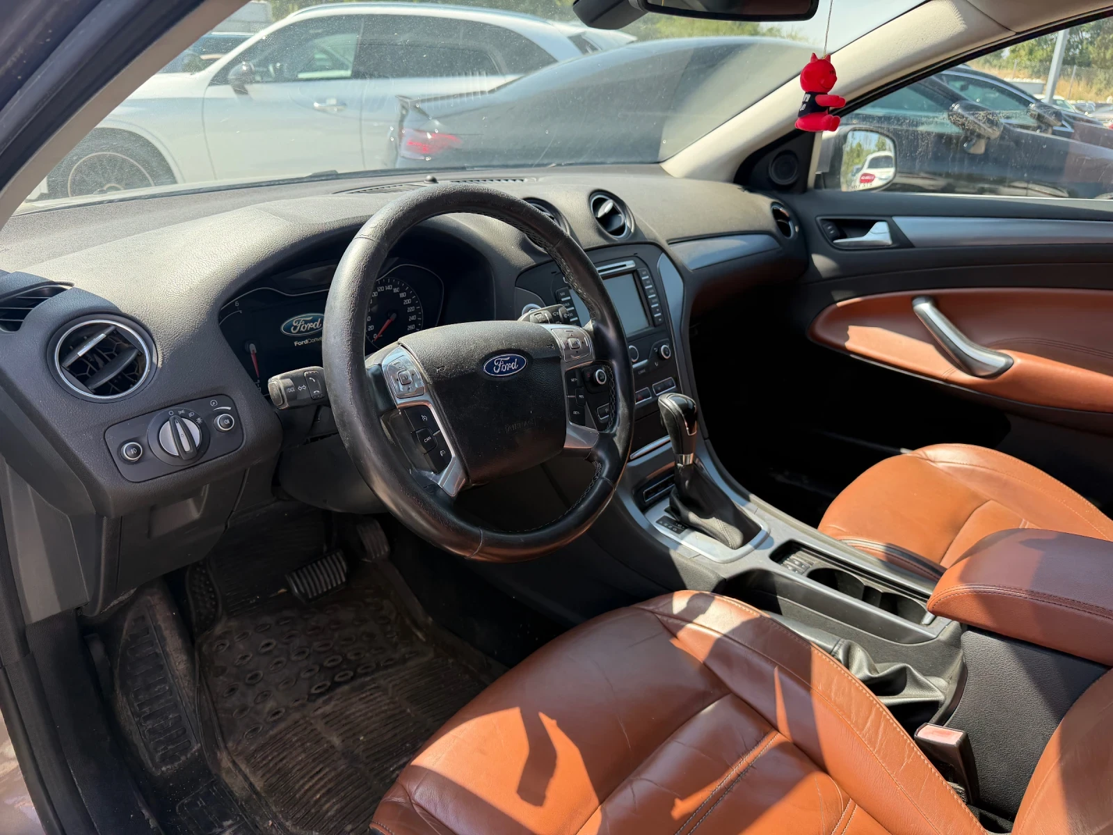 Ford Mondeo 2.0D* АВТОМАТИК* КОЖА, снимка 13 - Автомобили и джипове - 55856678