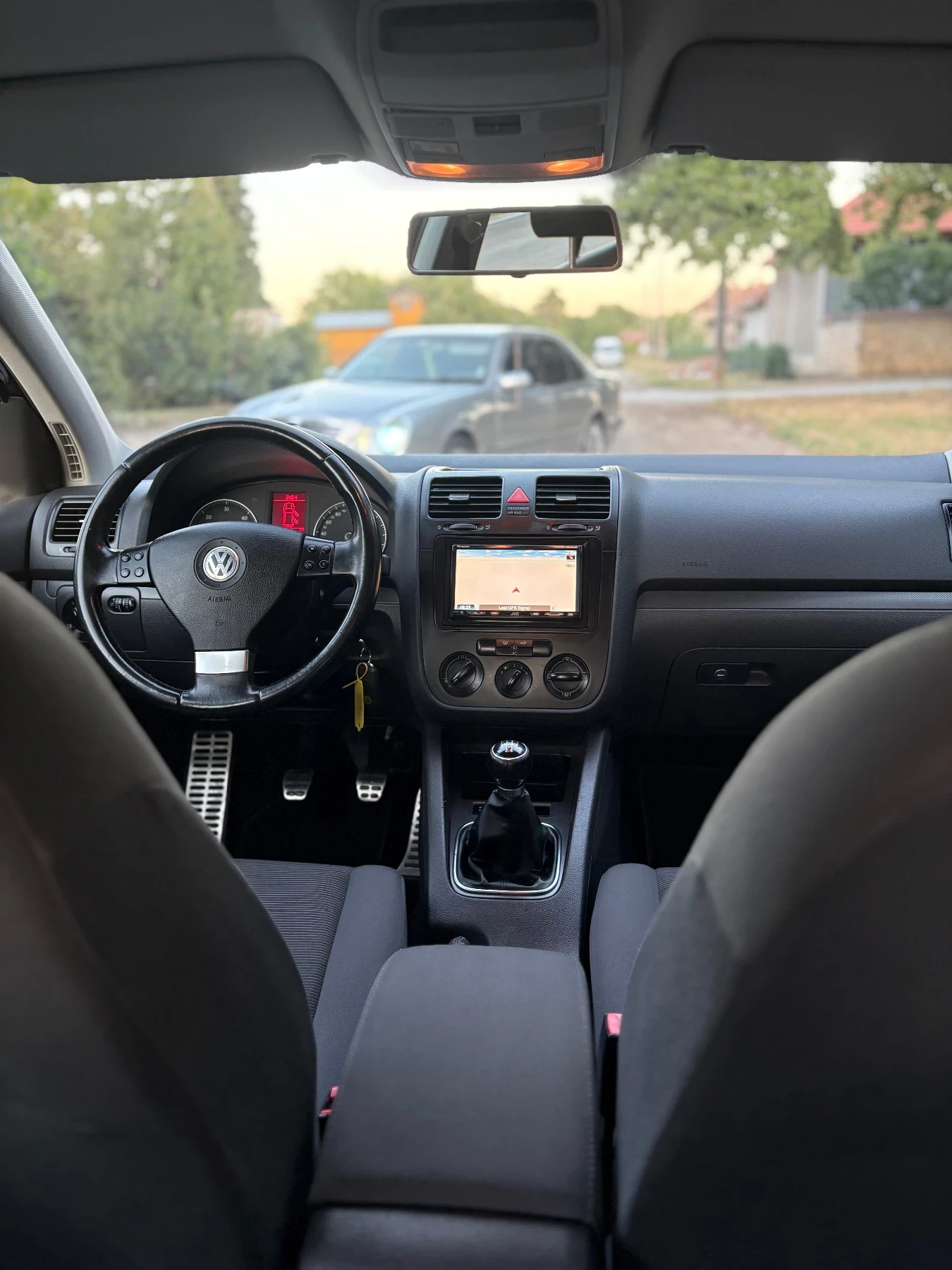 VW Golf 1.9 TDI, снимка 13 - Автомобили и джипове - 55993926