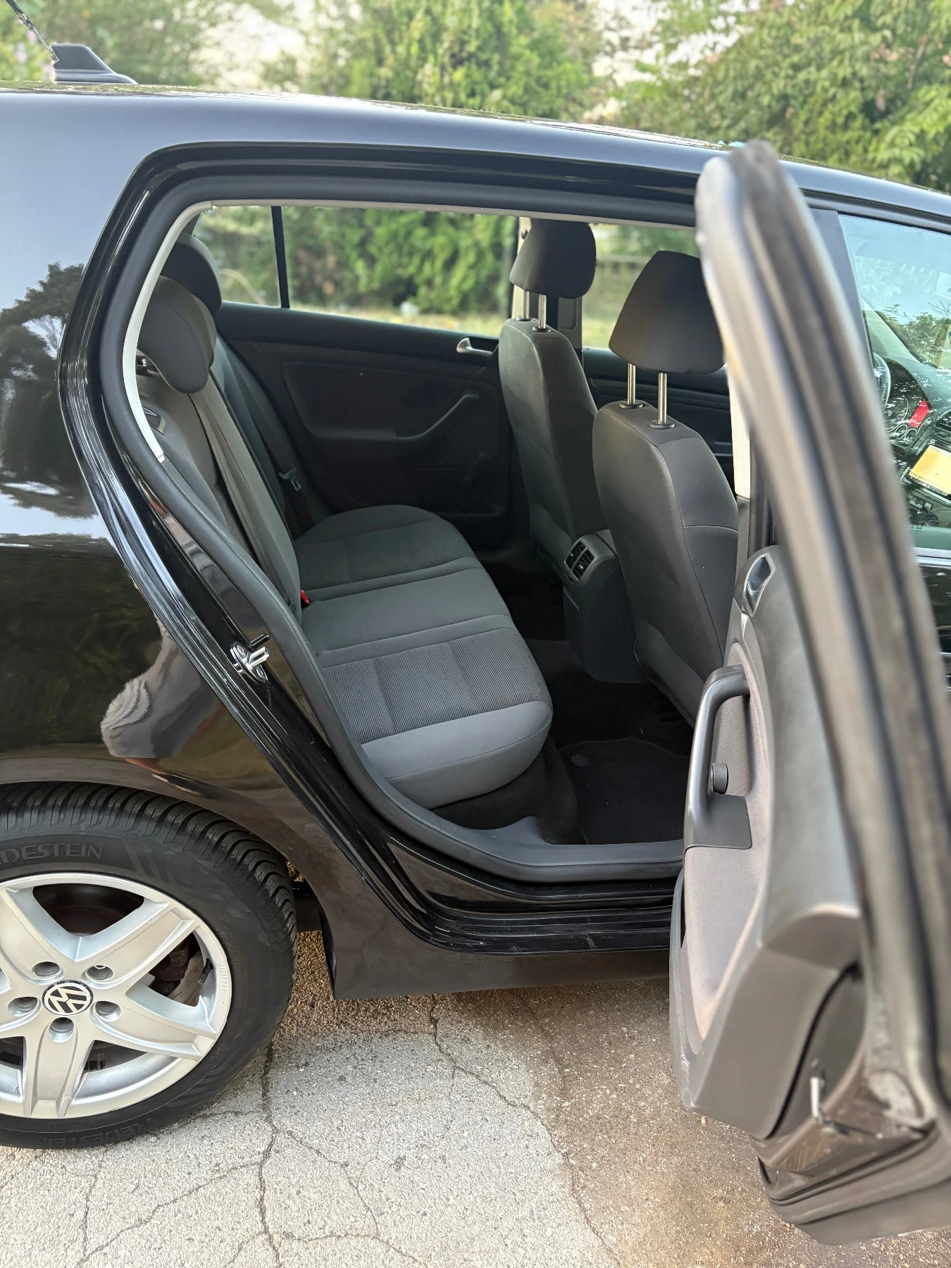 VW Golf 1.9 TDI, снимка 12 - Автомобили и джипове - 55993926