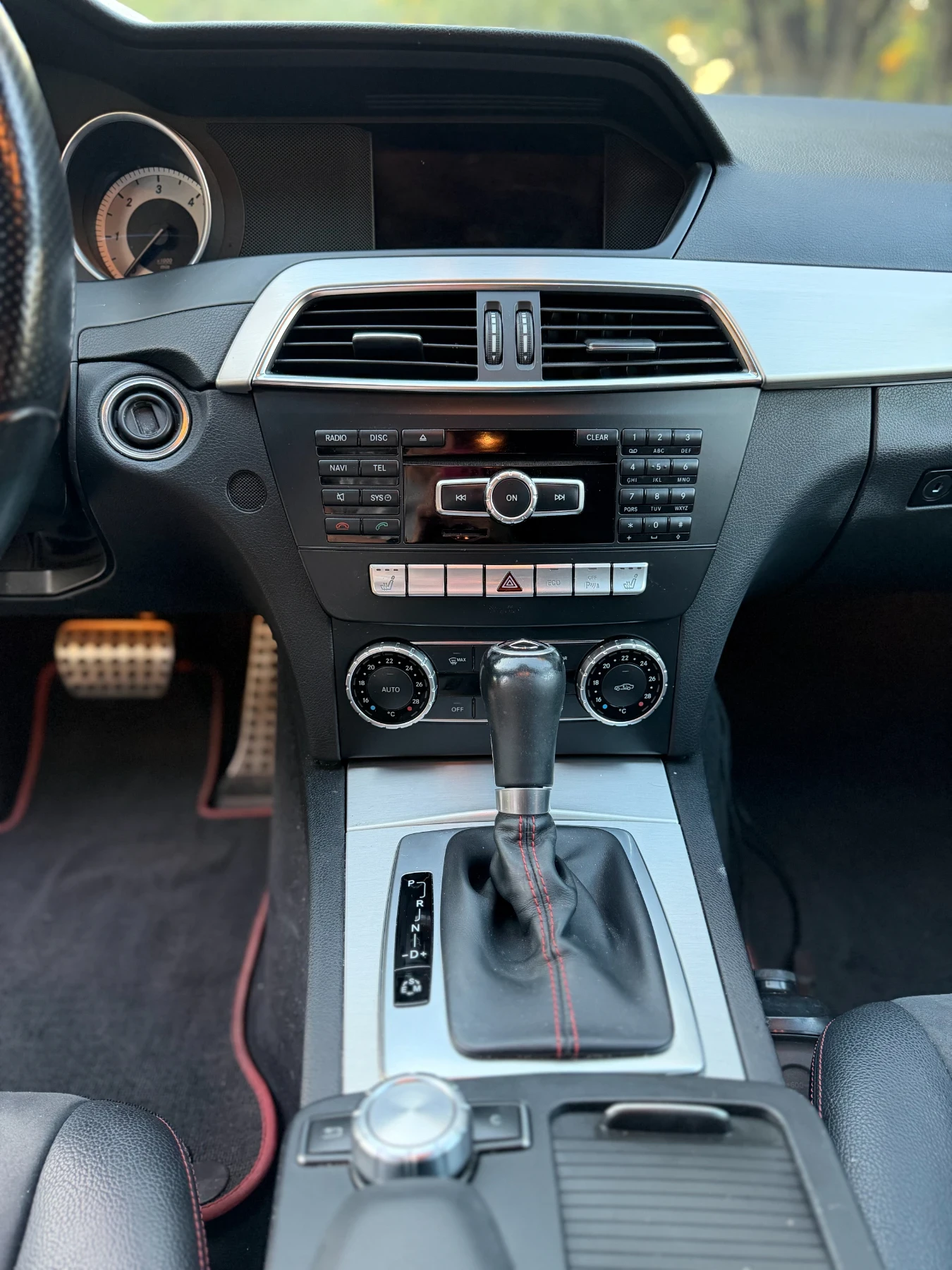 Mercedes-Benz C 350, снимка 9 - Автомобили и джипове - 56134308