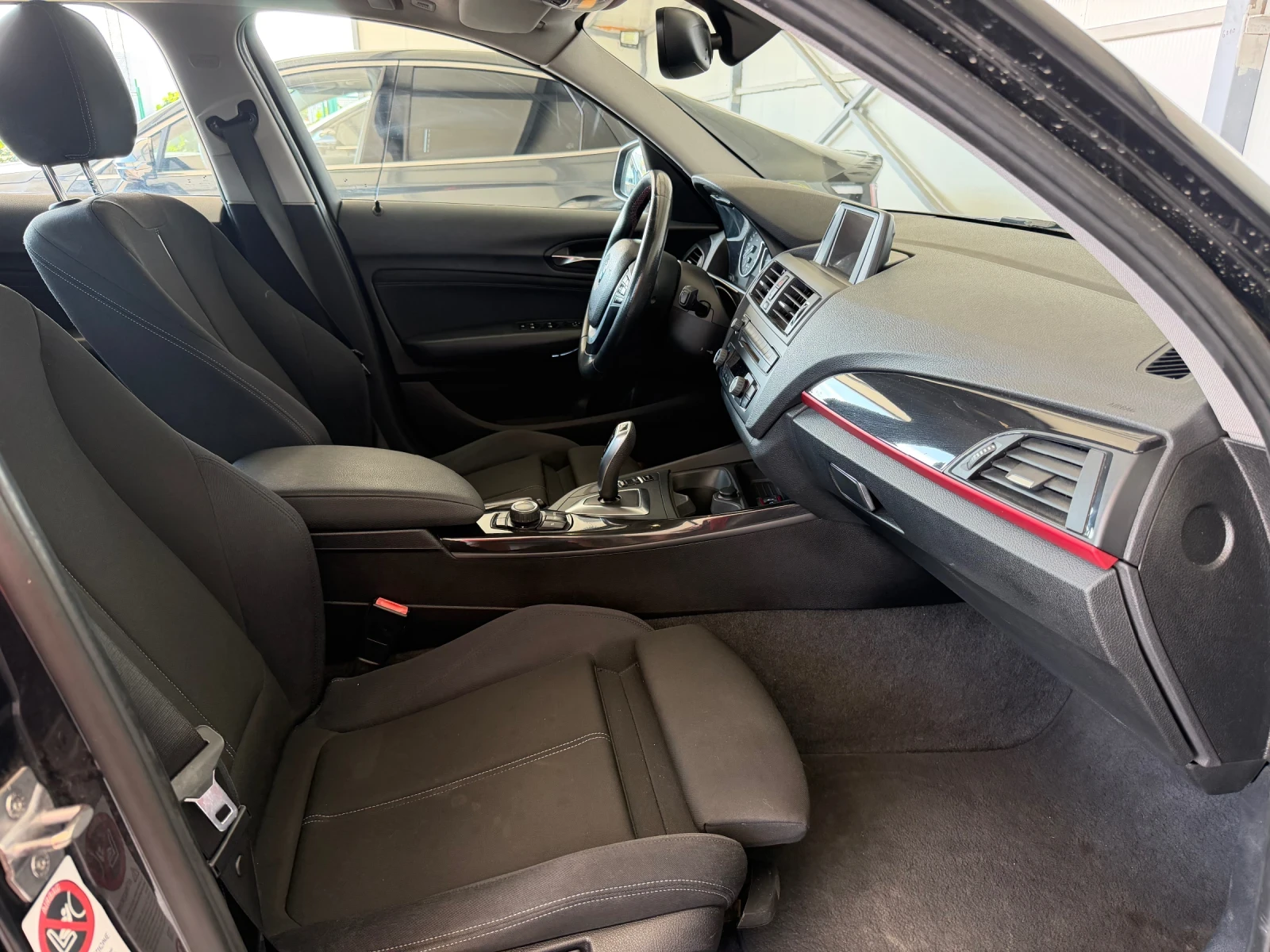 BMW 118 2.0d 143kc. Sport, снимка 11 - Автомобили и джипове - 56153673