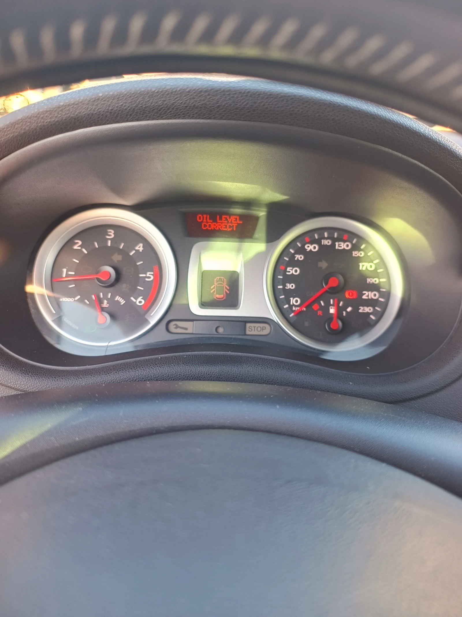 Renault Clio, снимка 2 - Автомобили и джипове - 56403471
