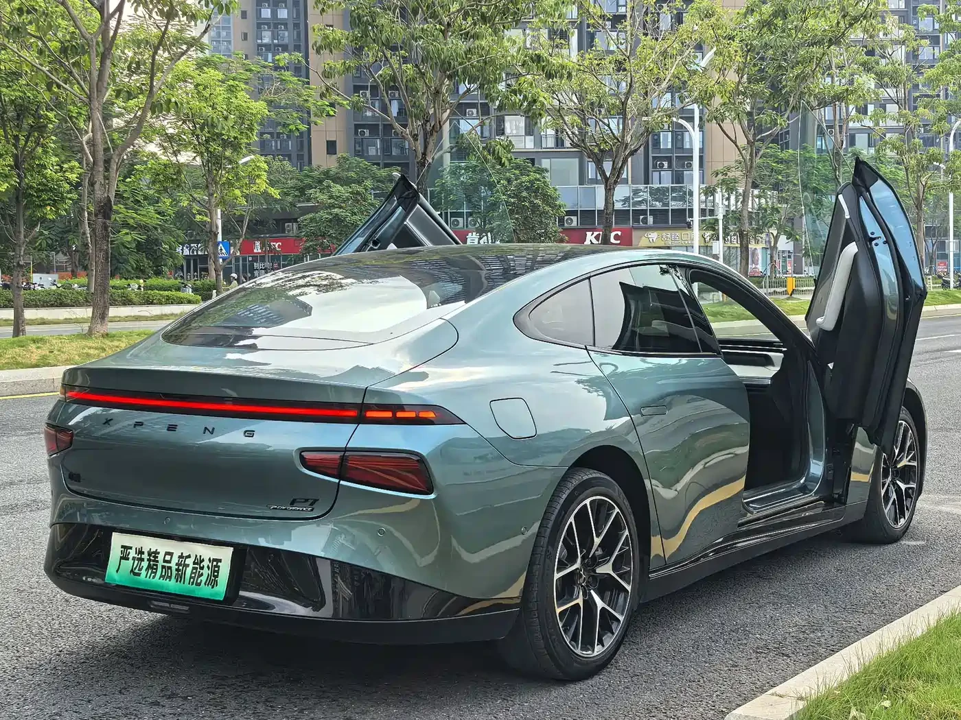 Xpeng P7 2023* WING* AWD PERFORMANCE* DUAL MOTOR* 86 KWH* 4, снимка 8 - Автомобили и джипове - 56751232