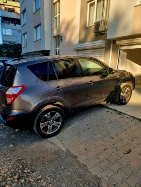     Toyota Rav4 2.2d-cat (CROSSOVER, AUTOMATIC, KEYLESS)