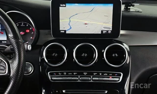 Mercedes-Benz GLC 350 e 4MATIC Premium | 360 КАМЕРА| HEAD-UP| ПАНОРАМА| , снимка 12 - Автомобили и джипове - 54005360