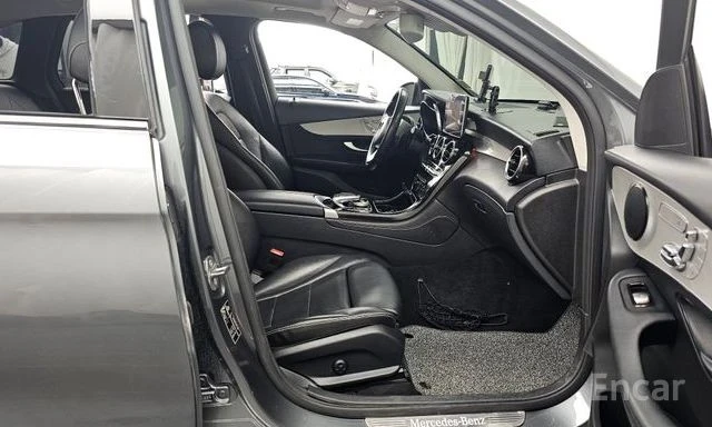 Mercedes-Benz GLC 350 e 4MATIC Premium | 360 КАМЕРА| HEAD-UP| ПАНОРАМА| , снимка 9 - Автомобили и джипове - 54005360