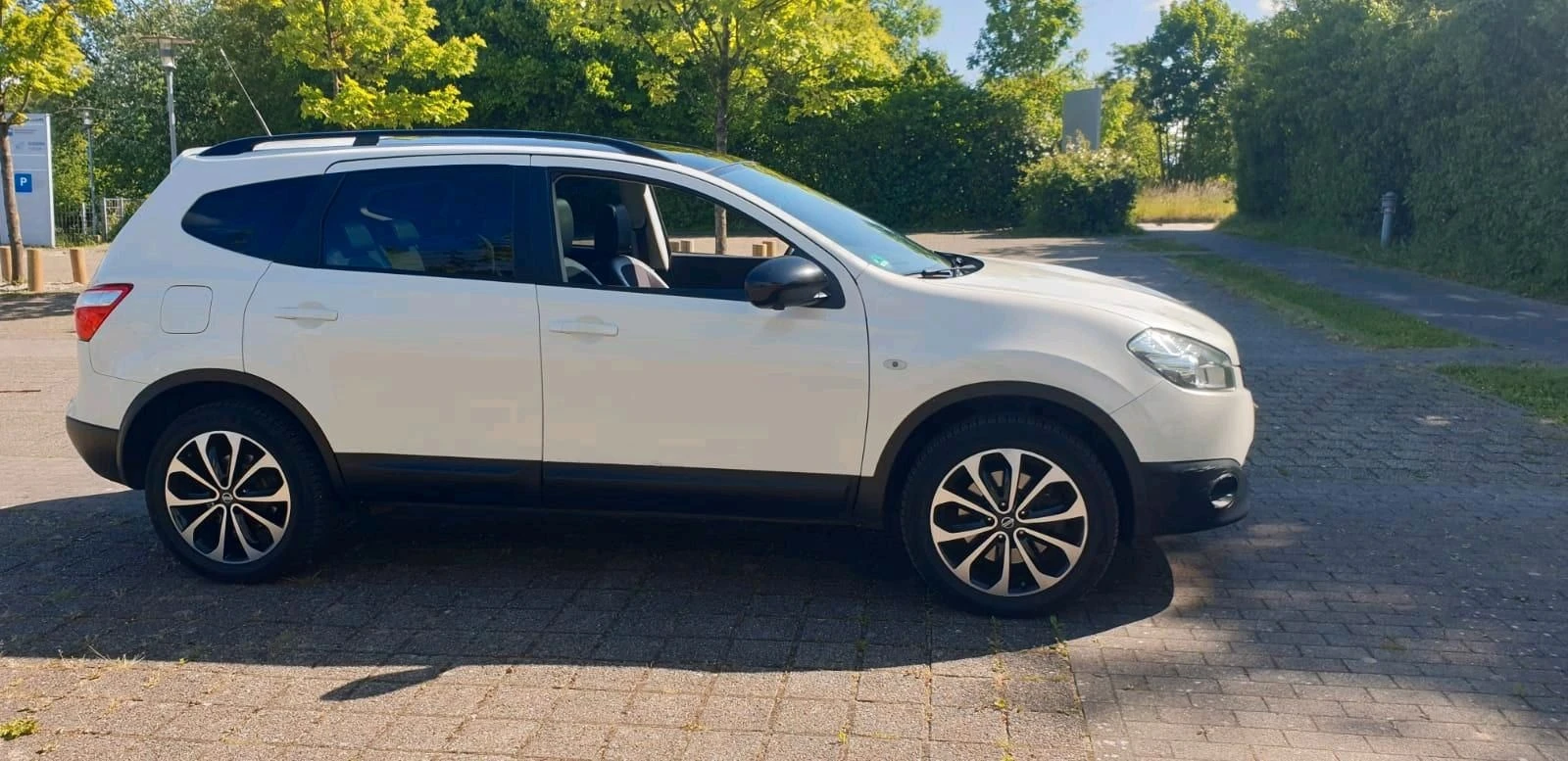 Nissan Qashqai 2.0dci 4x4 - изображение 2