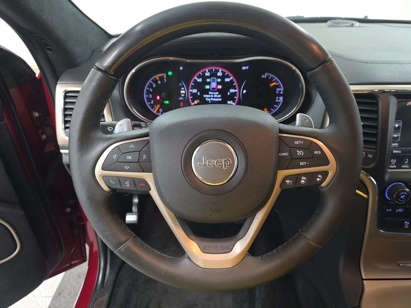 Jeep Grand cherokee Summit 5.7* Обдух* Harman/Kardon* Дистроник* Пано* - изображение 9