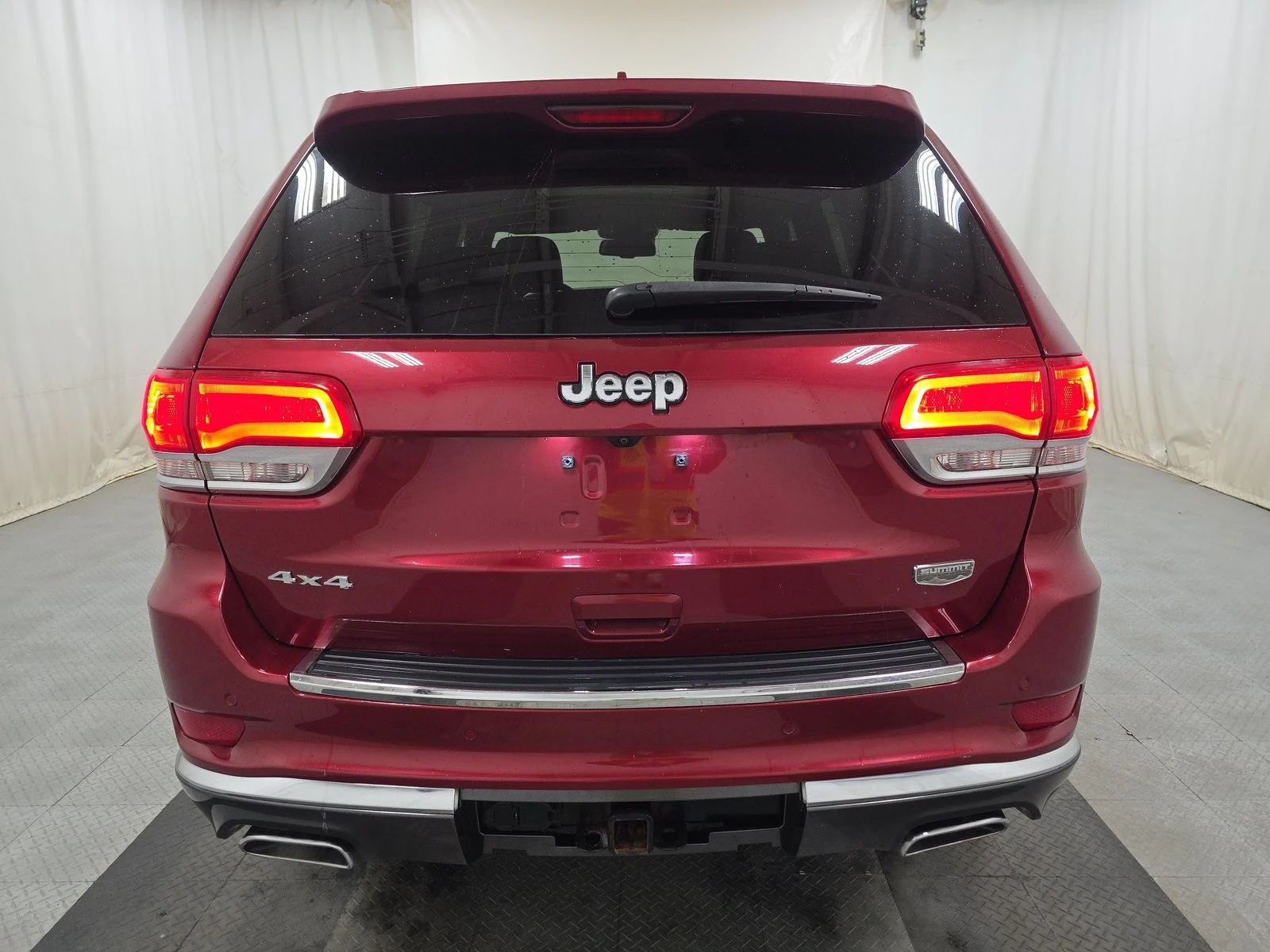 Jeep Grand cherokee Summit 5.7* Обдух* Harman/Kardon* Дистроник* Пано* - изображение 4