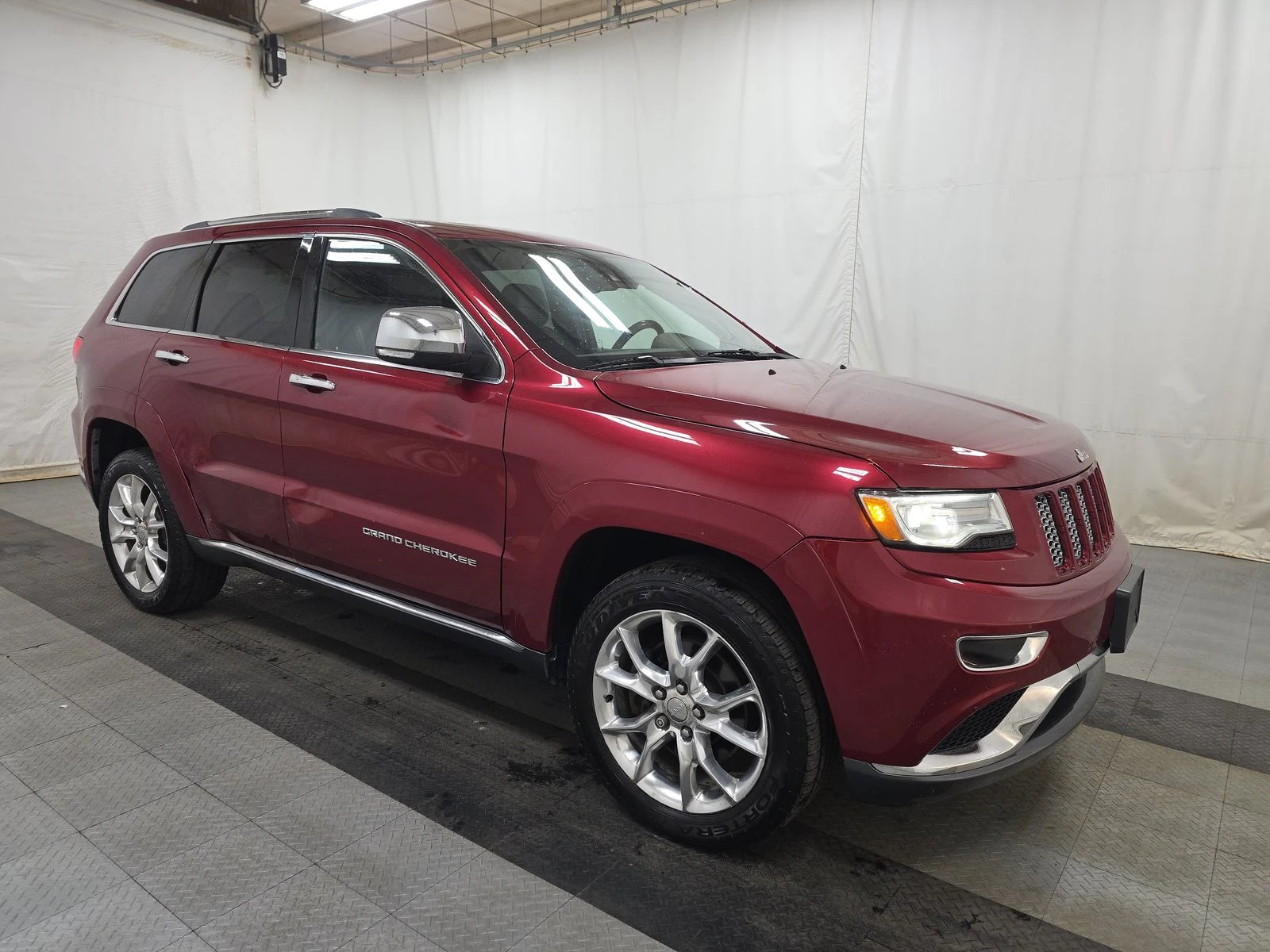 Jeep Grand cherokee Summit 5.7* Обдух* Harman/Kardon* Дистроник* Пано* - изображение 6