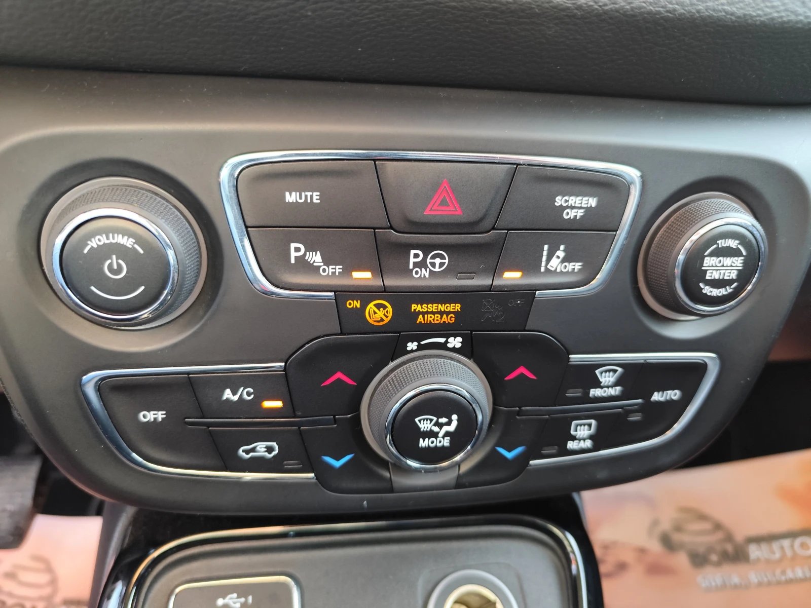 Jeep Compass 1.6D* LIMITED* EURO6D* LED/XENON* NAVI* CAMERA*  - изображение 10