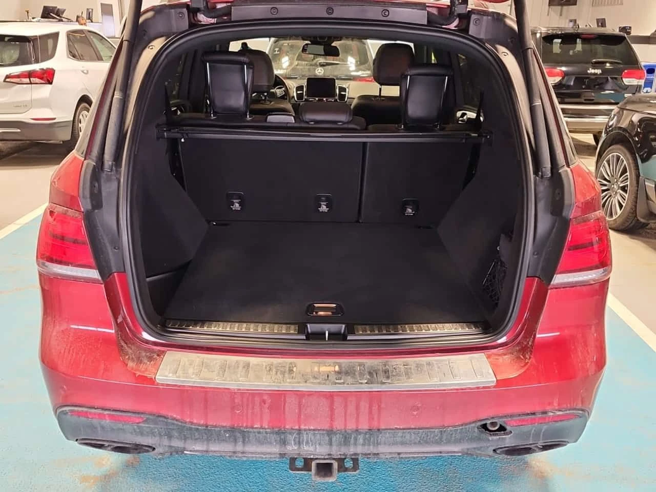 Mercedes-Benz GLE 43 AMG  | 360 | MEMORY | PANO | ДВА КЛЮЧА | , снимка 14 - Автомобили и джипове - 54146113