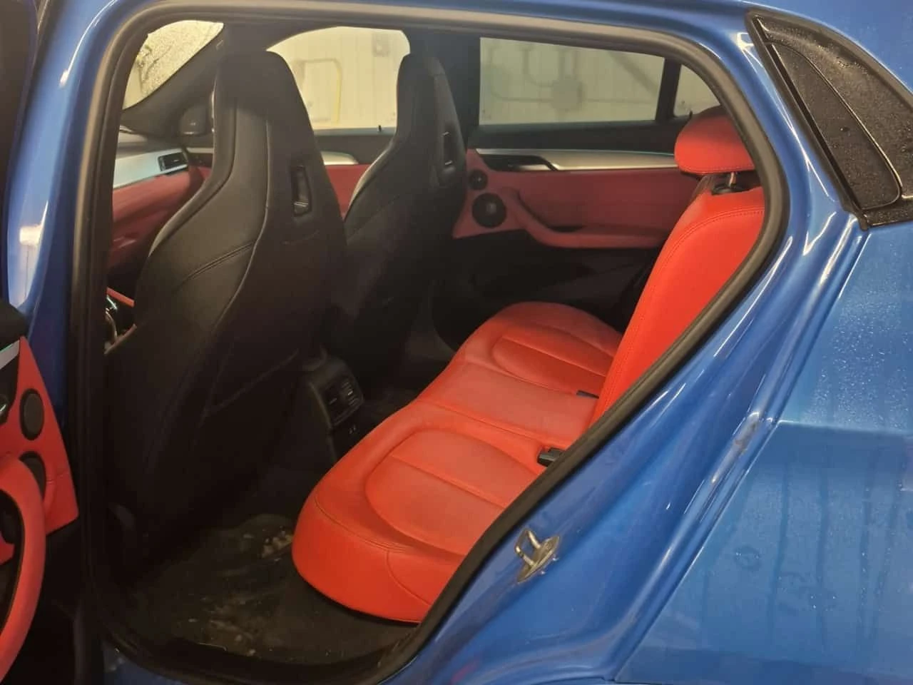 BMW X2 M35I| PANO| ЧЕРВЕН САЛОН| 2 КЛЮЧА| HEAD-UP, снимка 11 - Автомобили и джипове - 54218187