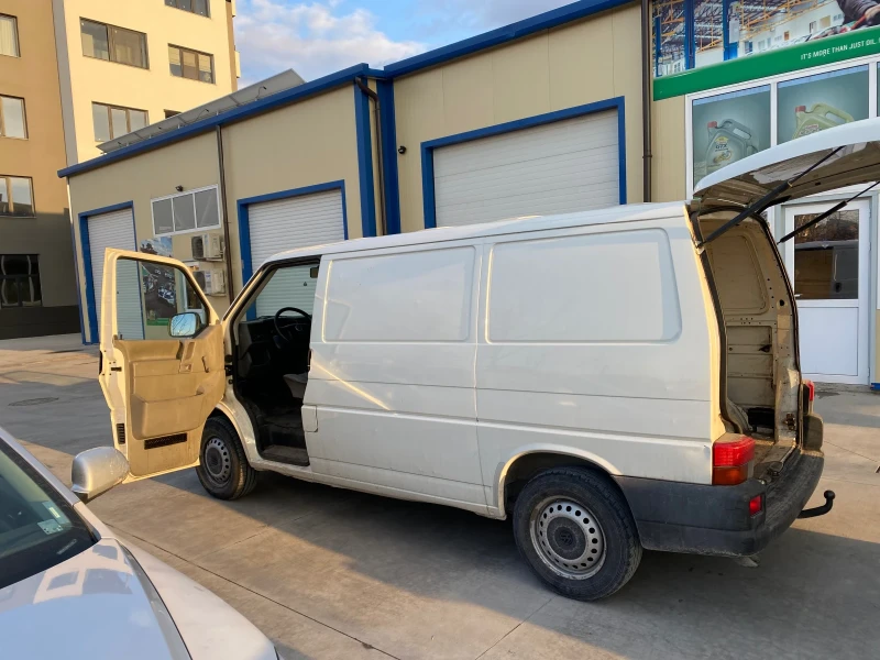 VW T4 Товарен , снимка 4 - Бусове и автобуси - 49199086