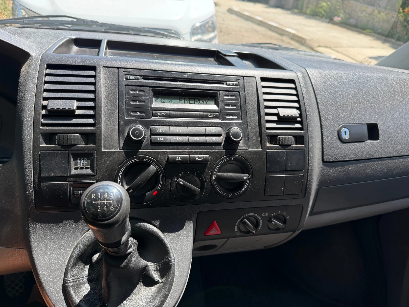 VW T5, снимка 7 - Бусове и автобуси - 55664573