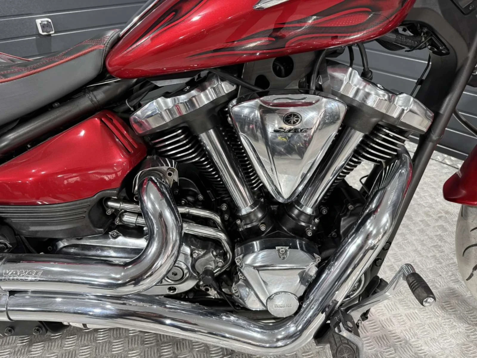 Yamaha Raider RED HORSE , снимка 10 - Мотоциклети и мототехника - 54014793