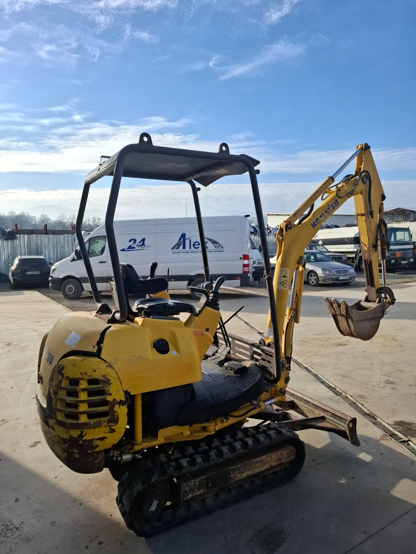 ����� Komatsu | Mobile.bg � ����������� 4