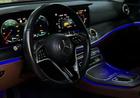 Mercedes-Benz E 300 de PLUGIN HYBRID 4MATIC AMG FULL / DISTRONIC / 360, снимка 16
