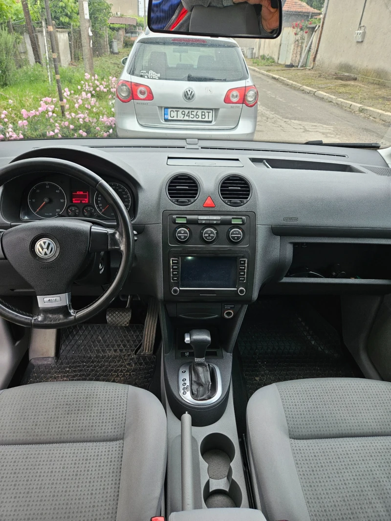 VW Caddy, снимка 4 - Автомобили и джипове - 48799015