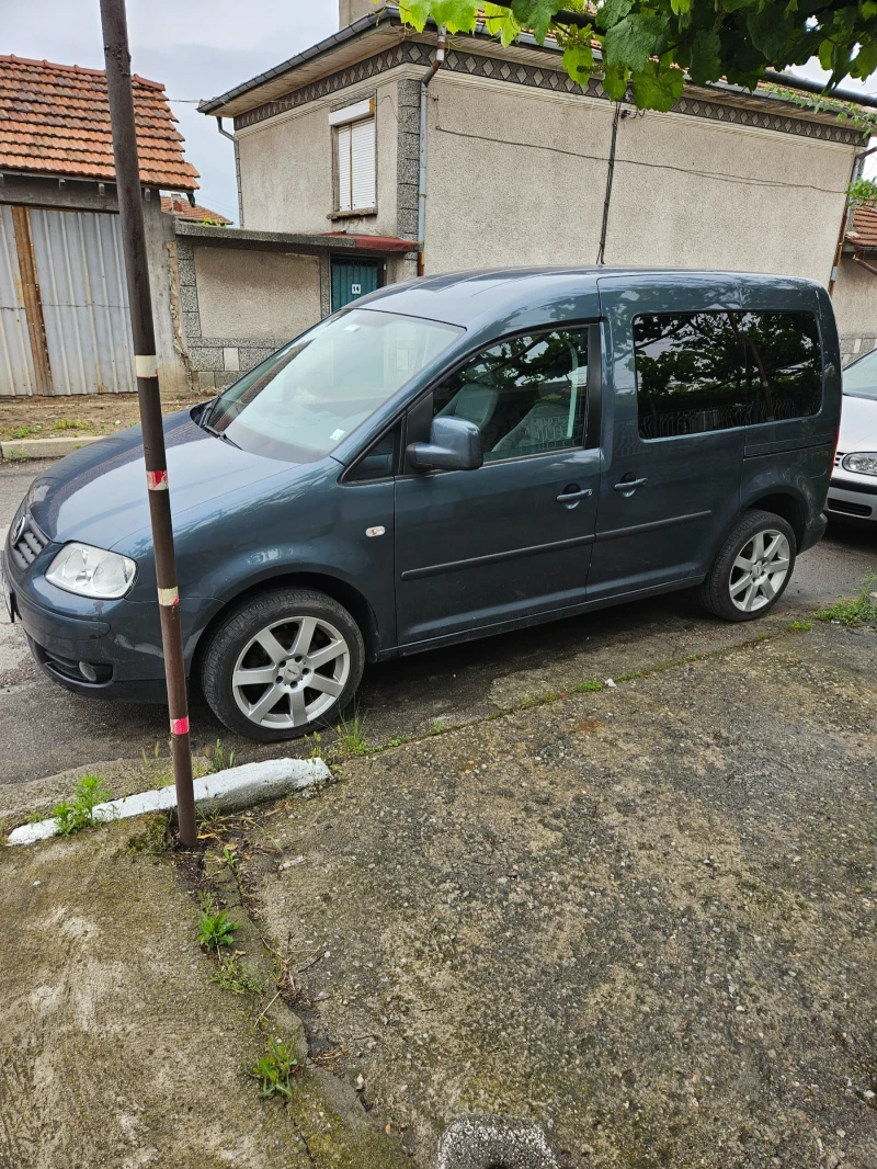 VW Caddy, снимка 8 - Автомобили и джипове - 48799015