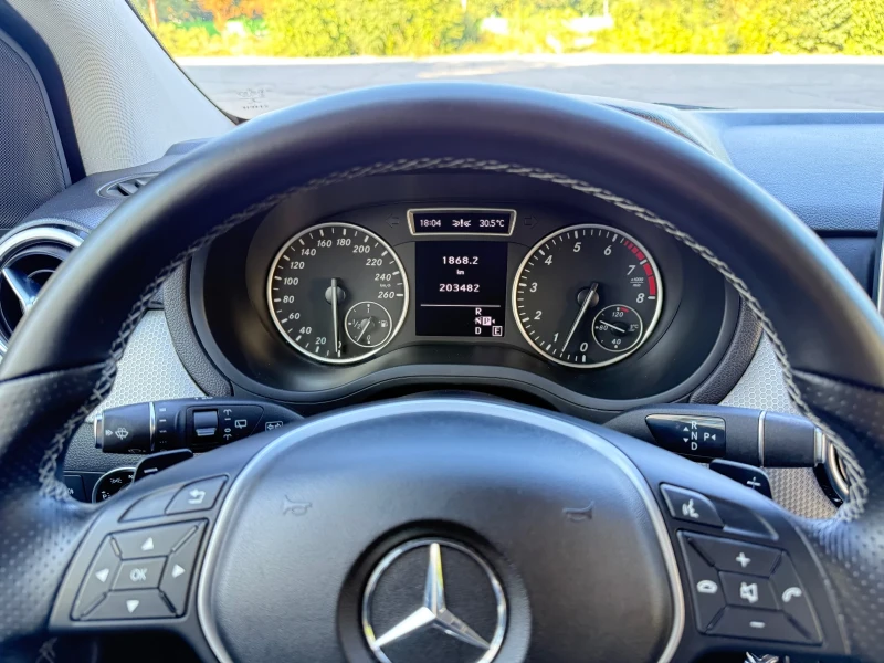 Mercedes-Benz B 200 i AUTOMATIC, снимка 12 - Автомобили и джипове - 51359629