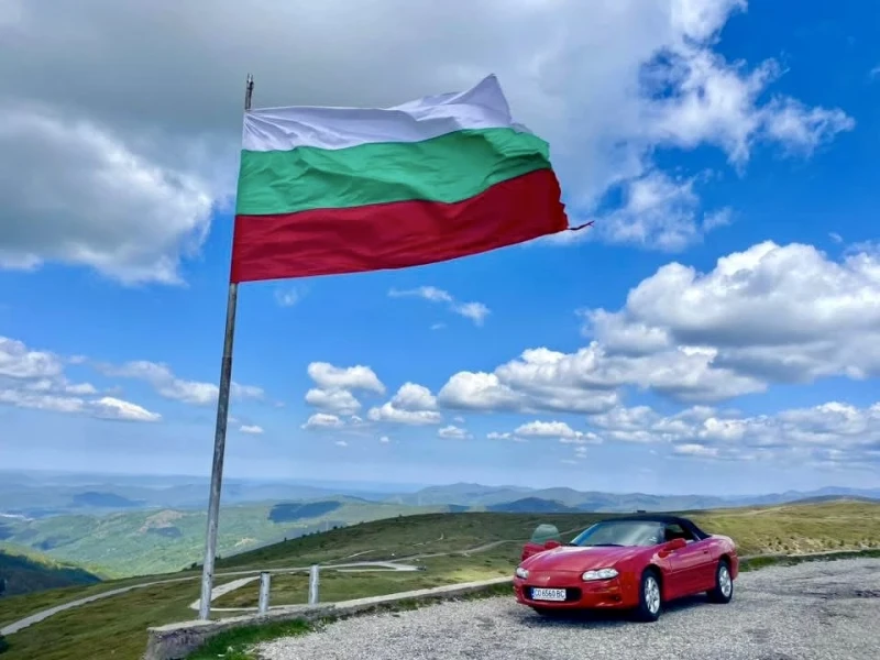 Chevrolet Camaro Convertible, снимка 7 - Автомобили и джипове - 52677880