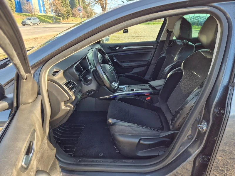 Renault Megane 1.5DCI Автомат, снимка 13 - Автомобили и джипове - 52845058