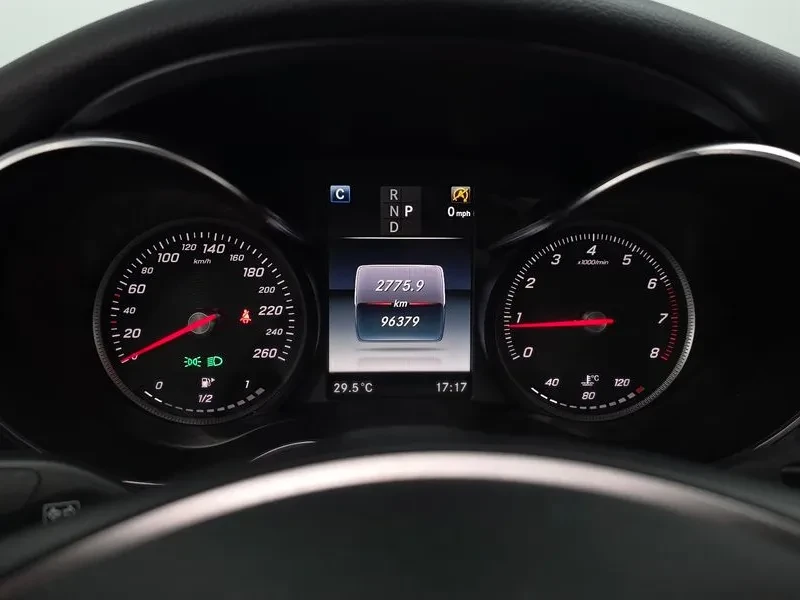 Mercedes-Benz C 200 САМО 30% АВАНС, снимка 8 - Автомобили и джипове - 55947062