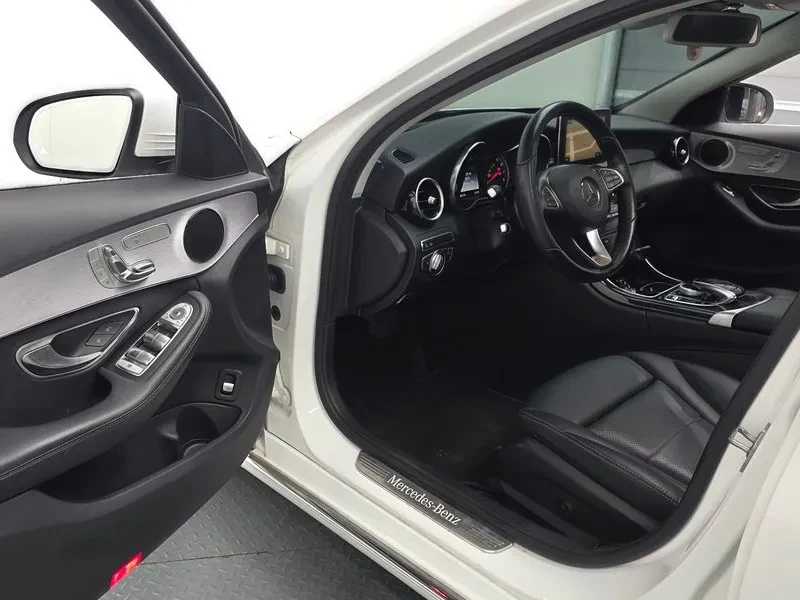 Mercedes-Benz C 200 САМО 30% АВАНС, снимка 10 - Автомобили и джипове - 55947062