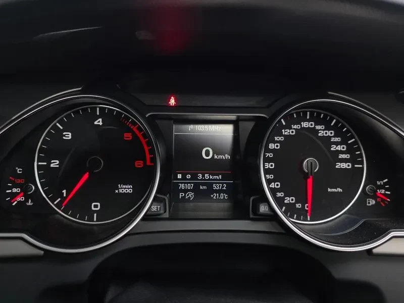 Audi A5 2.0 TDI Quattro - САМО 30% АВАНС, снимка 15 - Автомобили и джипове - 56003351