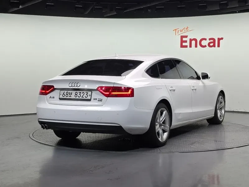Audi A5 2.0 TDI Quattro - САМО 30% АВАНС, снимка 4 - Автомобили и джипове - 56003351