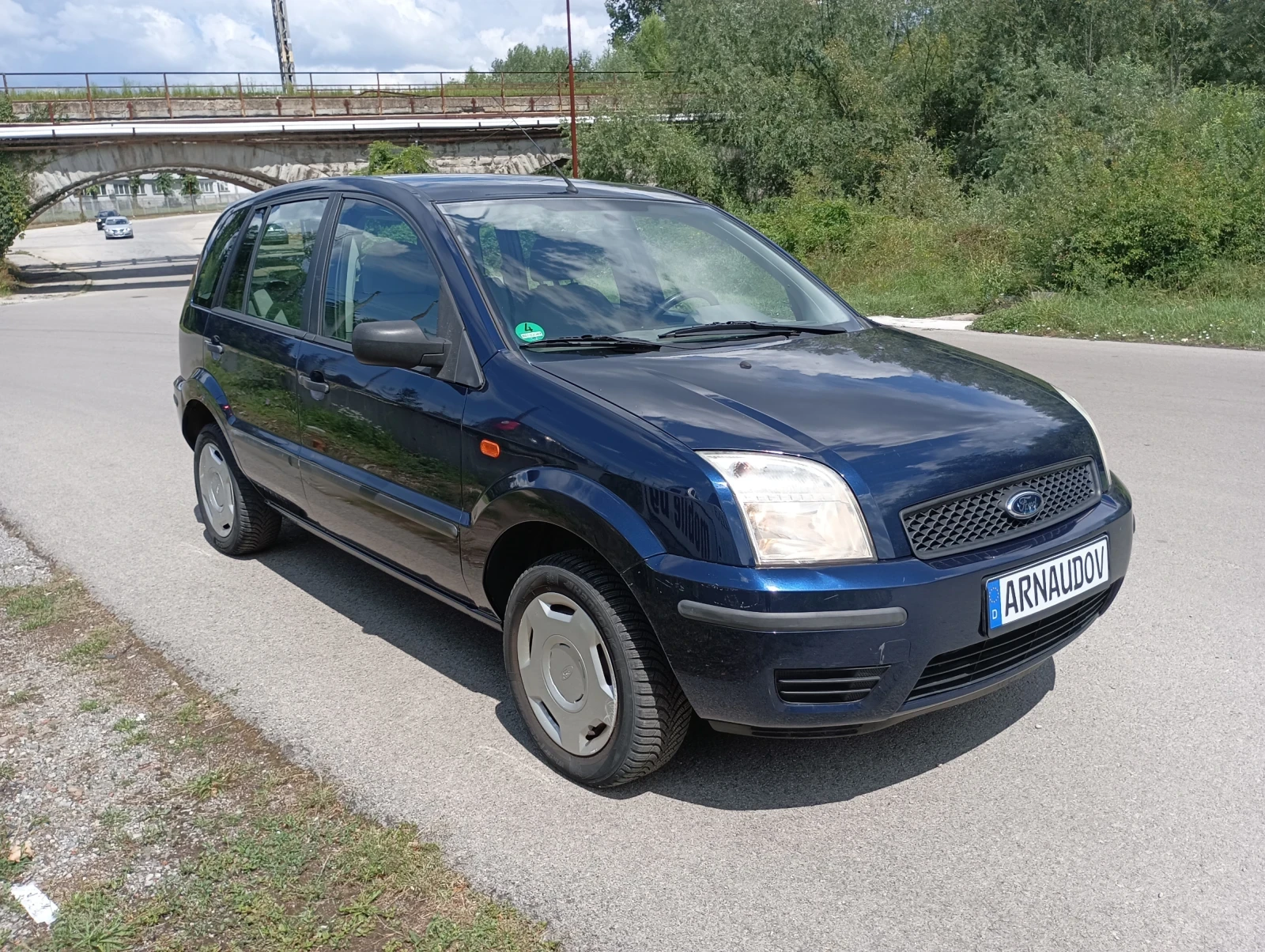 Ford Fusion 1.4i 100 000km - изображение 2