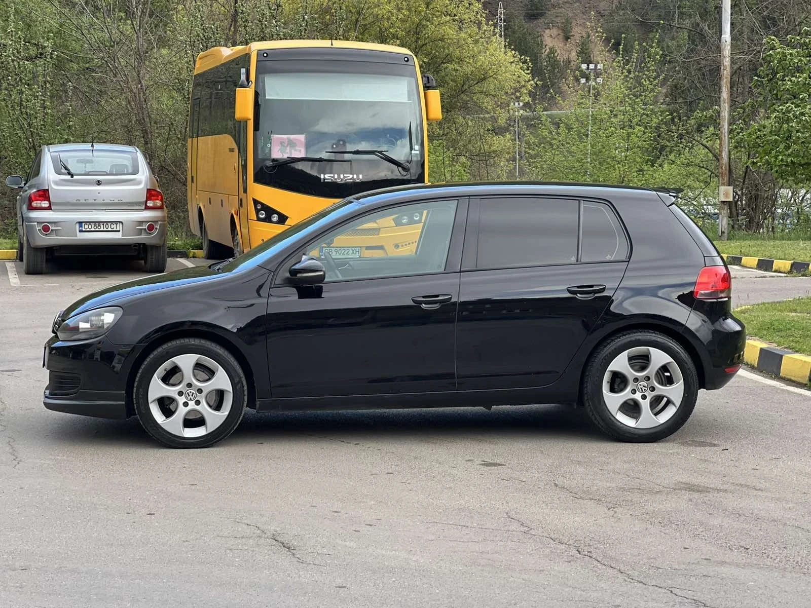 VW Golf 1.6TDI Навигация* Климатик* Камера - изображение 6