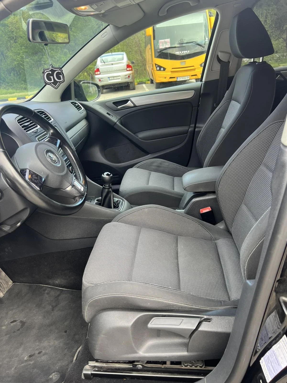 VW Golf 1.6TDI Навигация* Климатик* Камера - изображение 10