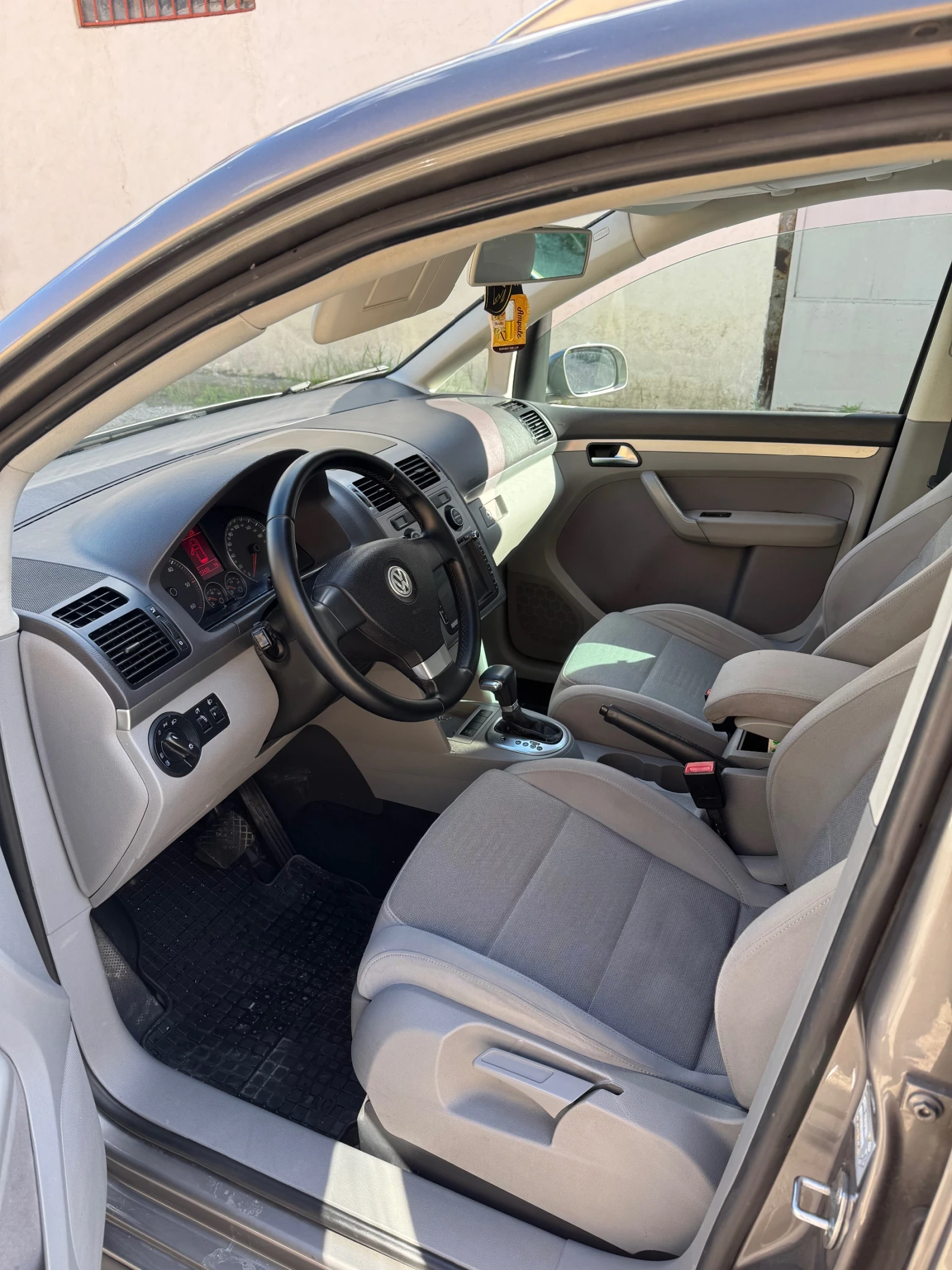 VW Touran 1.9 TDI | 6ск. | BLS - изображение 9