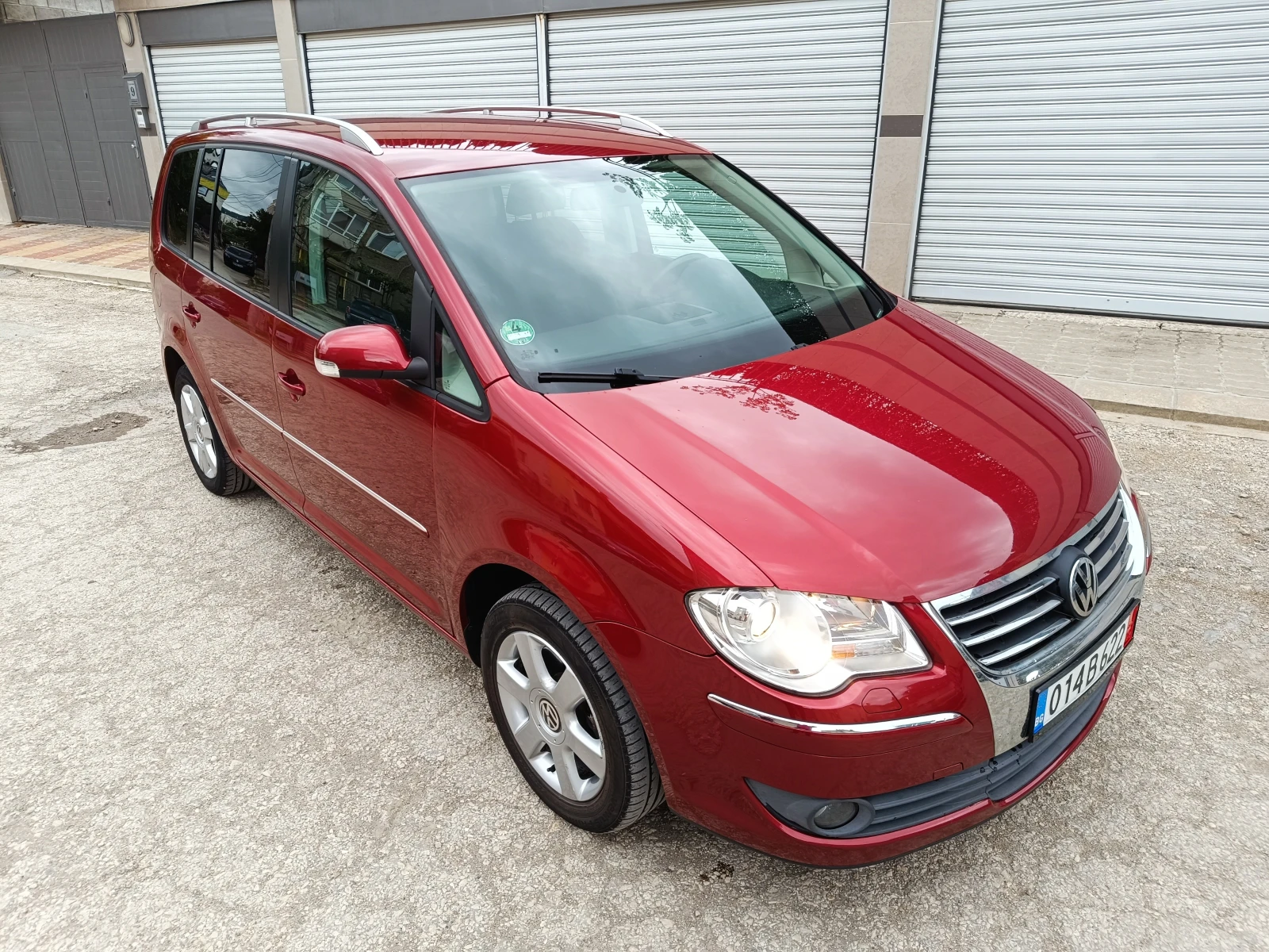 VW Touran 2.0TDI 170к.с. 6+ 1 - изображение 3