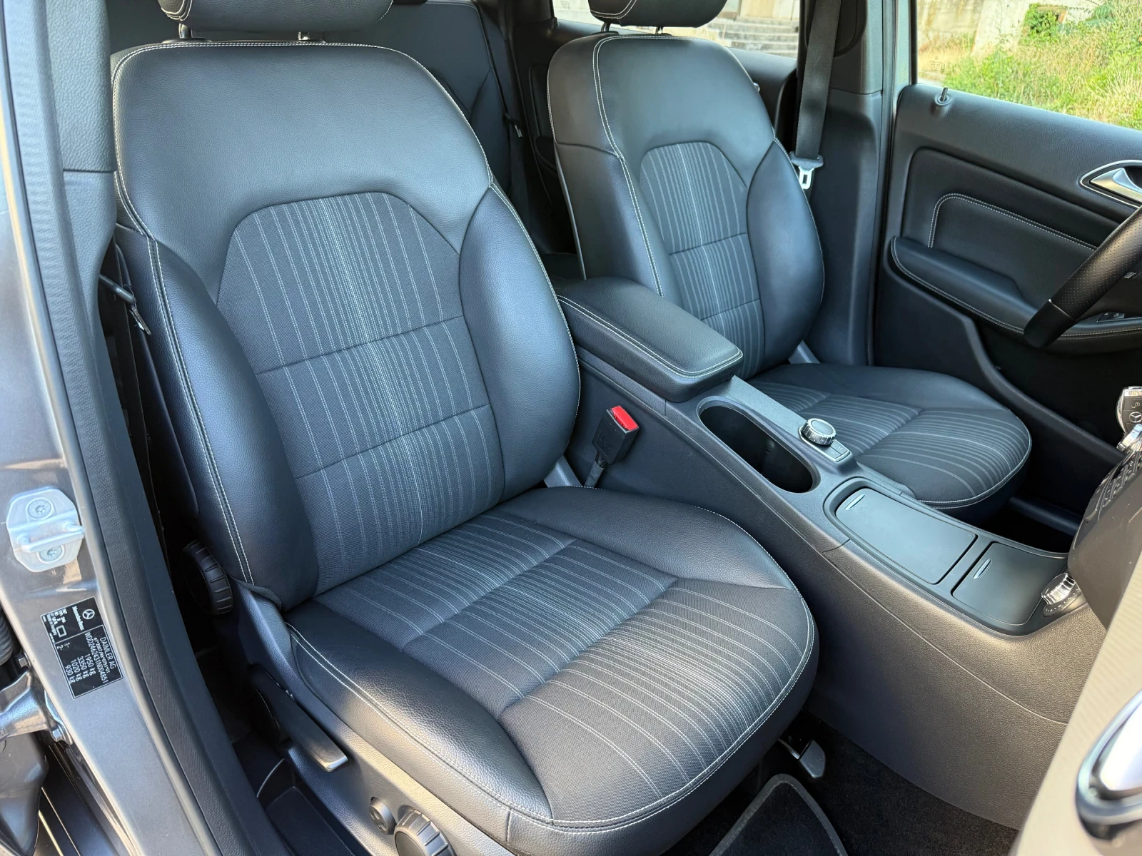 Mercedes-Benz B 200 i / AUTOMATIC - изображение 10